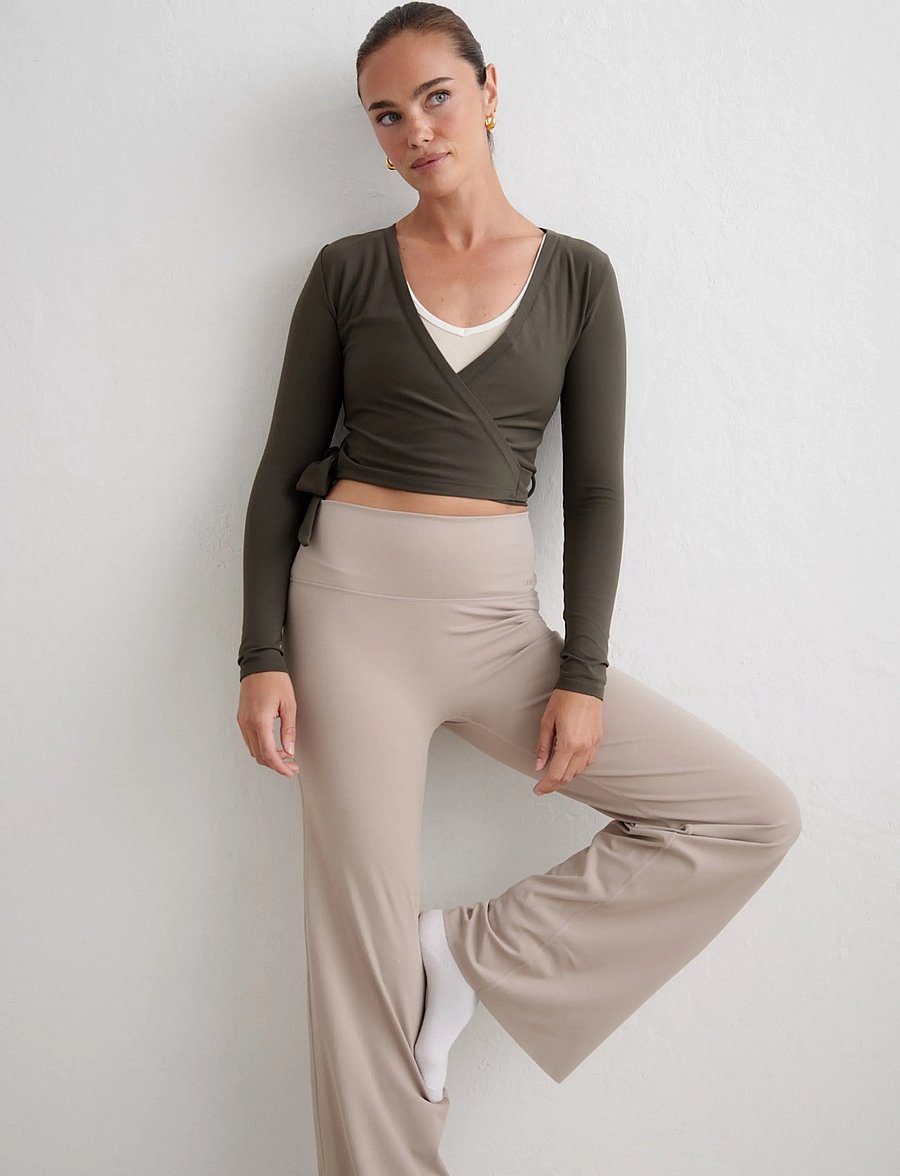 aim´n - Shape Seamless Wrap Long Sleeve - langarmshirts - dark ivy - 5