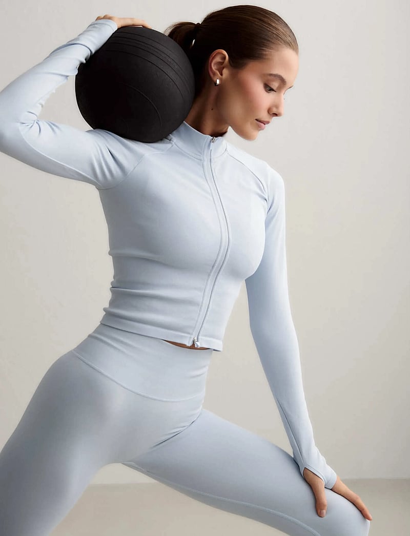 aim´n - Shape Seamless Zip Jacket - träningsjackor - aura - 0