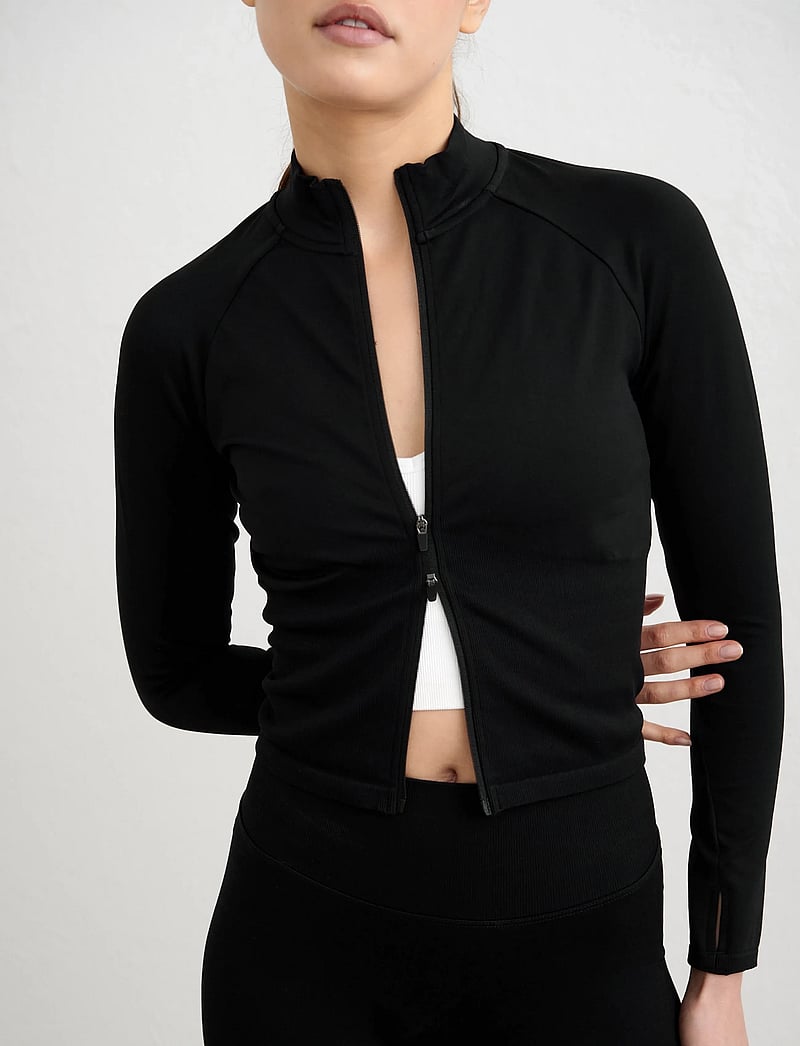 aim´n - Shape Seamless Zip Jacket - oberteile - black - 4