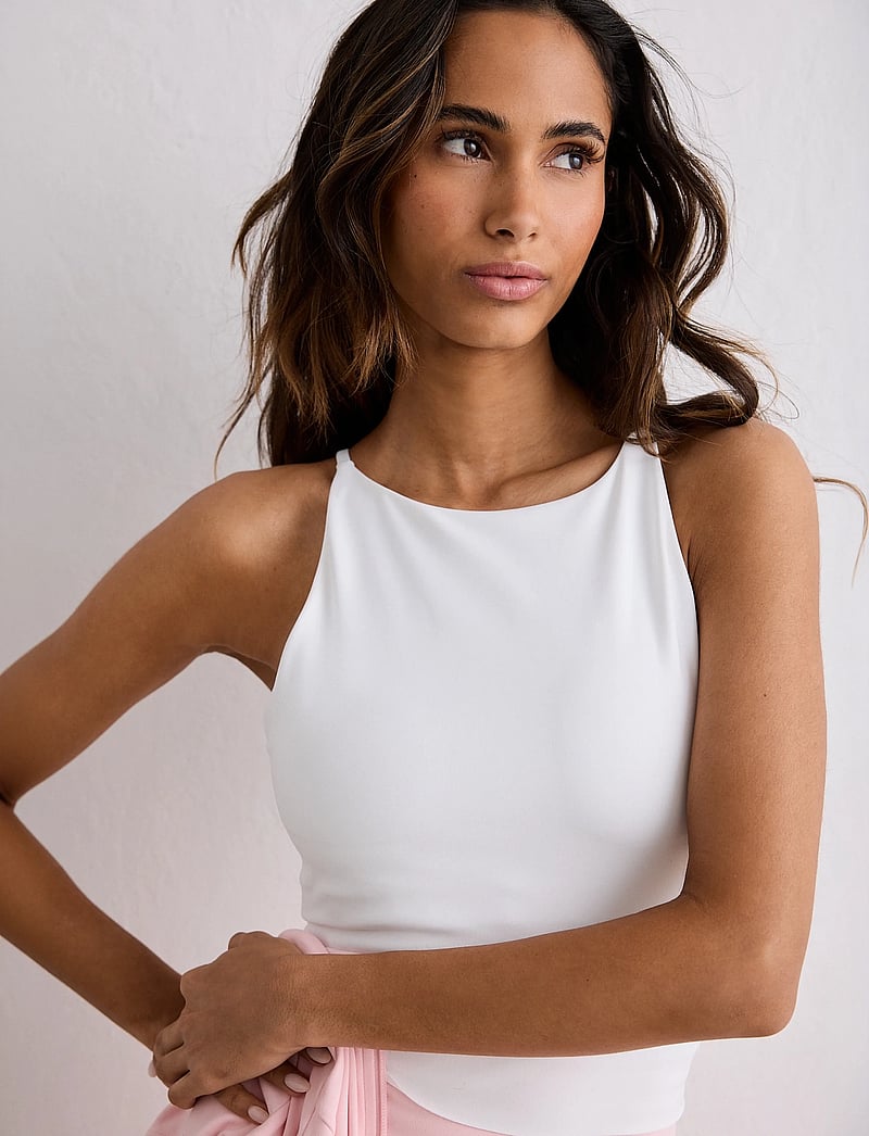 aim´n - Sense Halter Bralette - soutiens-gorge de sport - white - 0