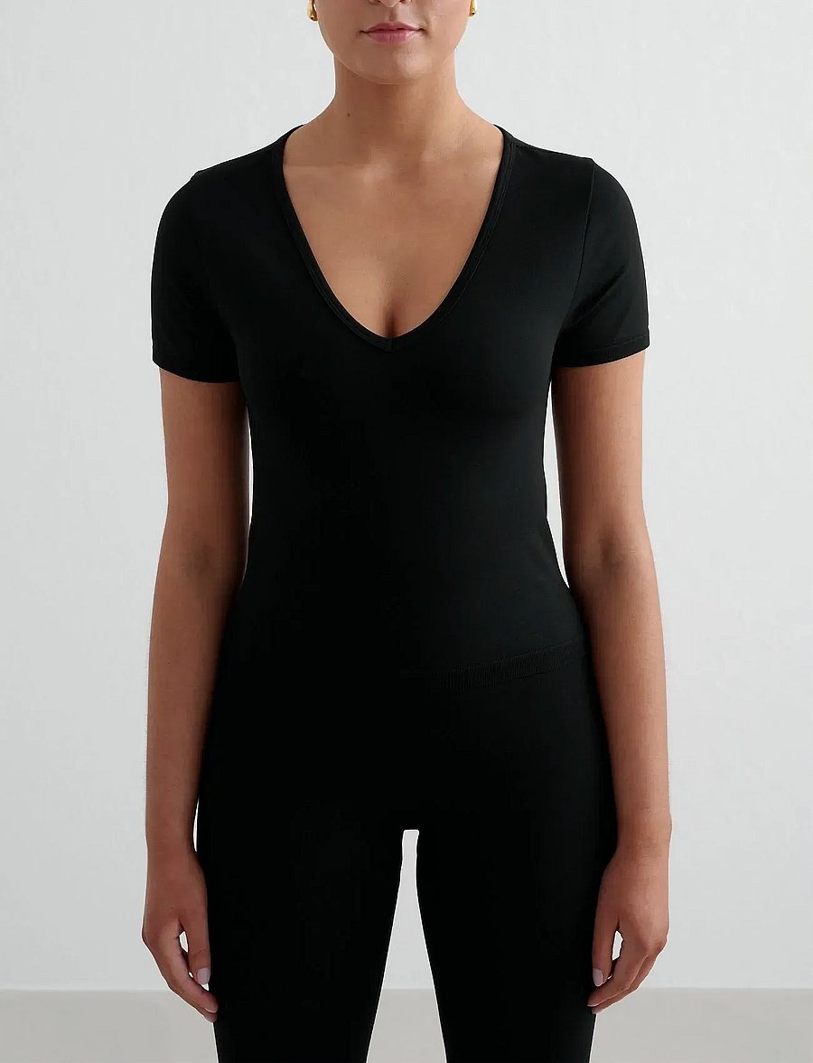 aim´n - Shape Seamless Short Sleeve - t-särgid - black - 0