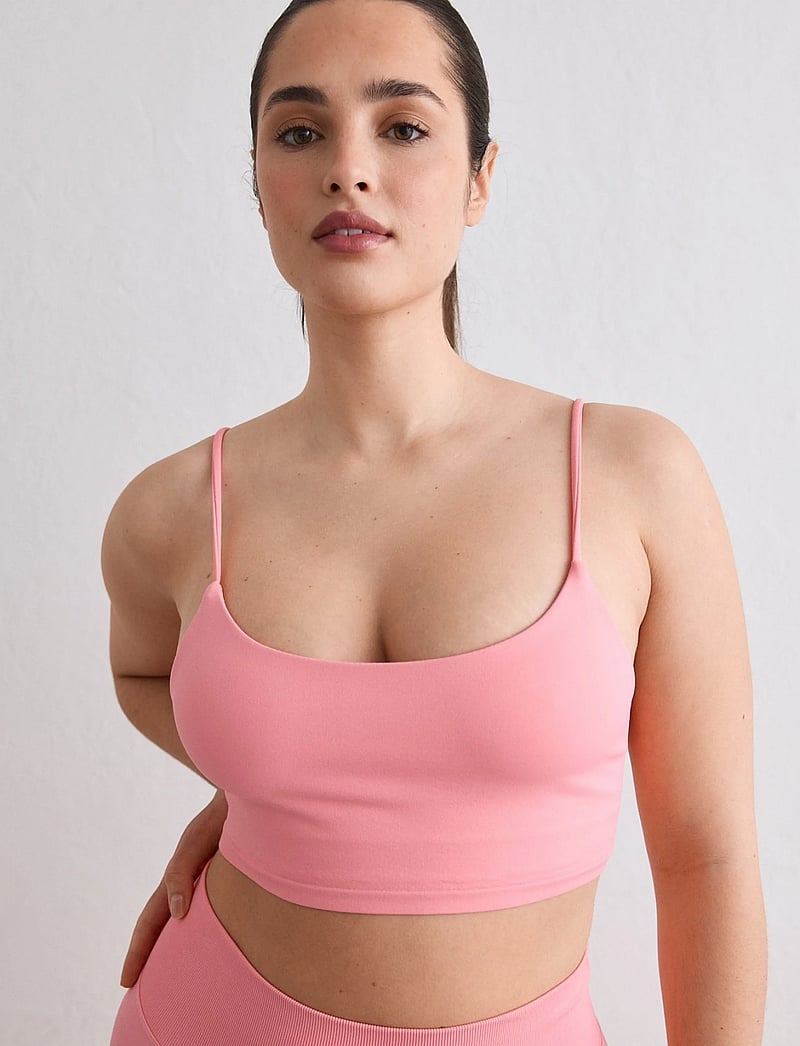 aim´n - Shape Seamless Strap Bra - sport bh's - blush - 2