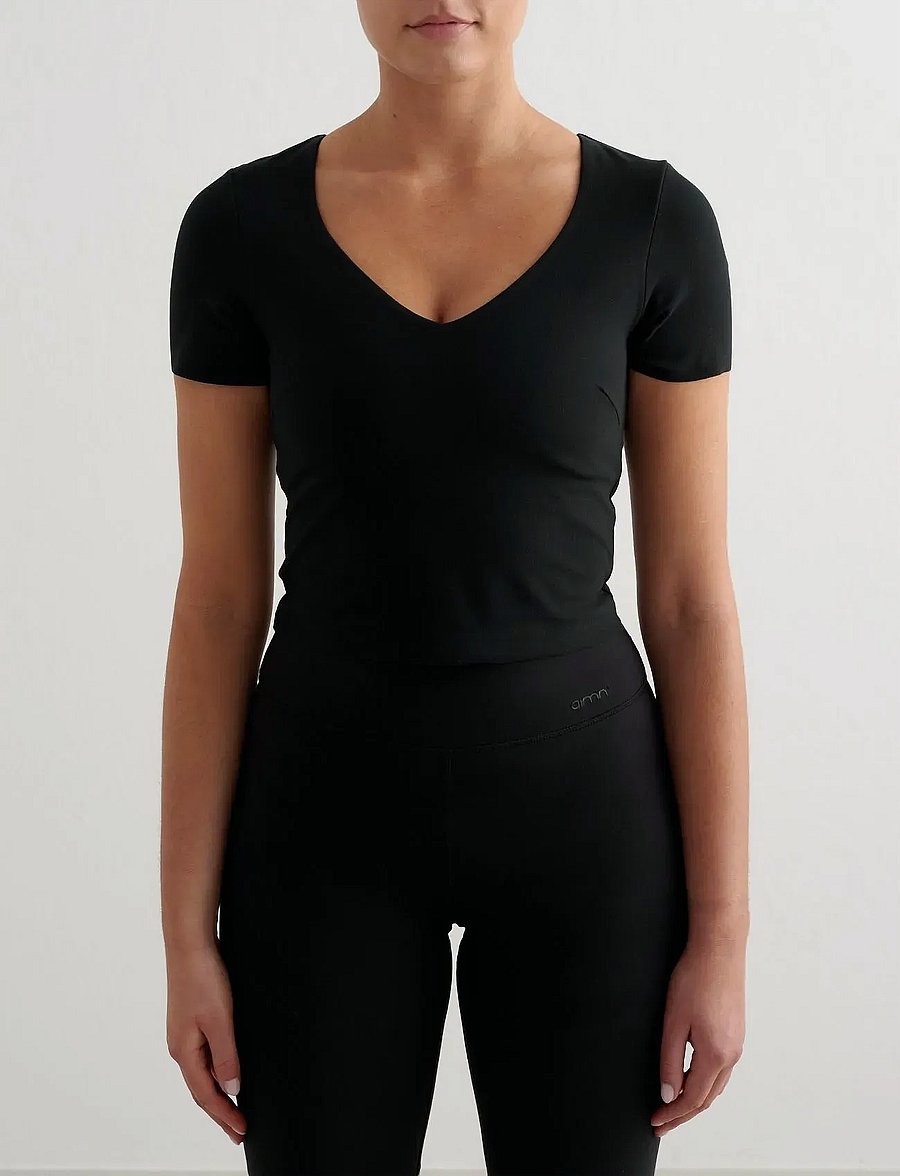 aim´n - Sense Short Sleeve Bralette - t-shirts - black - 0