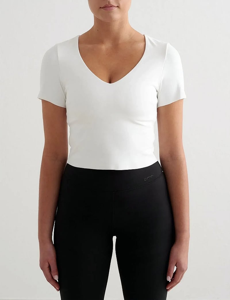 aim´n - Sense Short Sleeve Bralette - t-shirts - white - 0