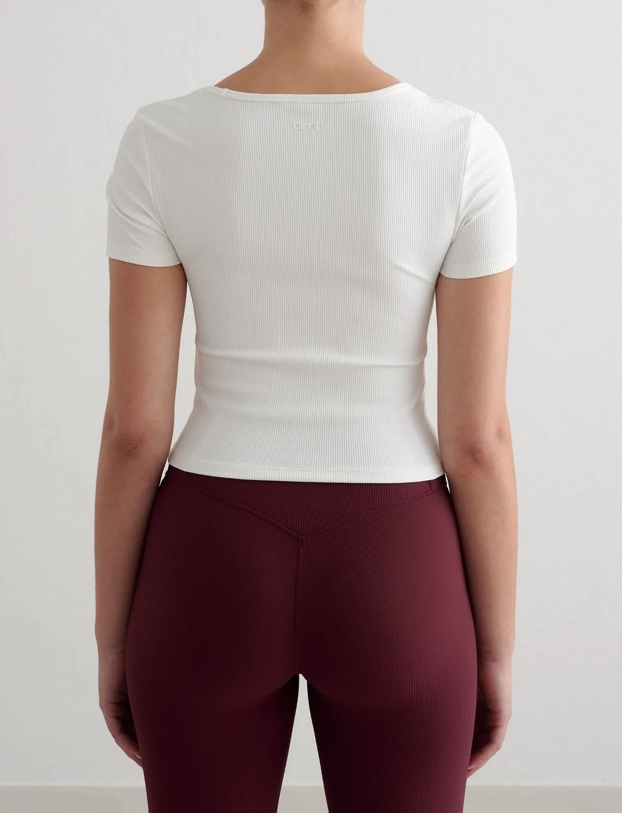 aim´n - Ribbed Performance Short Sleeve - crop-tops - white - 3