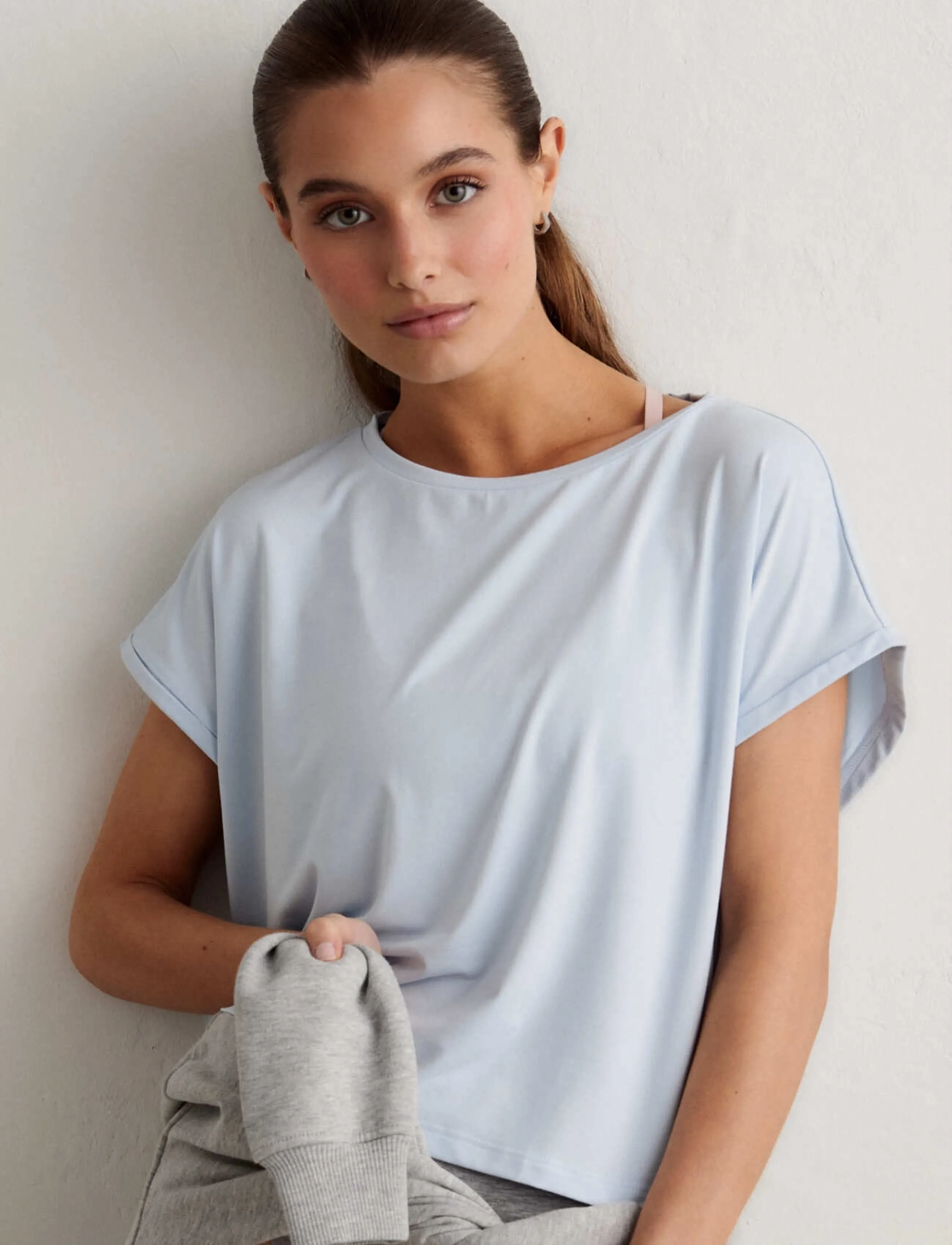 aim´n - Soft Basic Roll Sleeve Top - t-shirts - aura - 3
