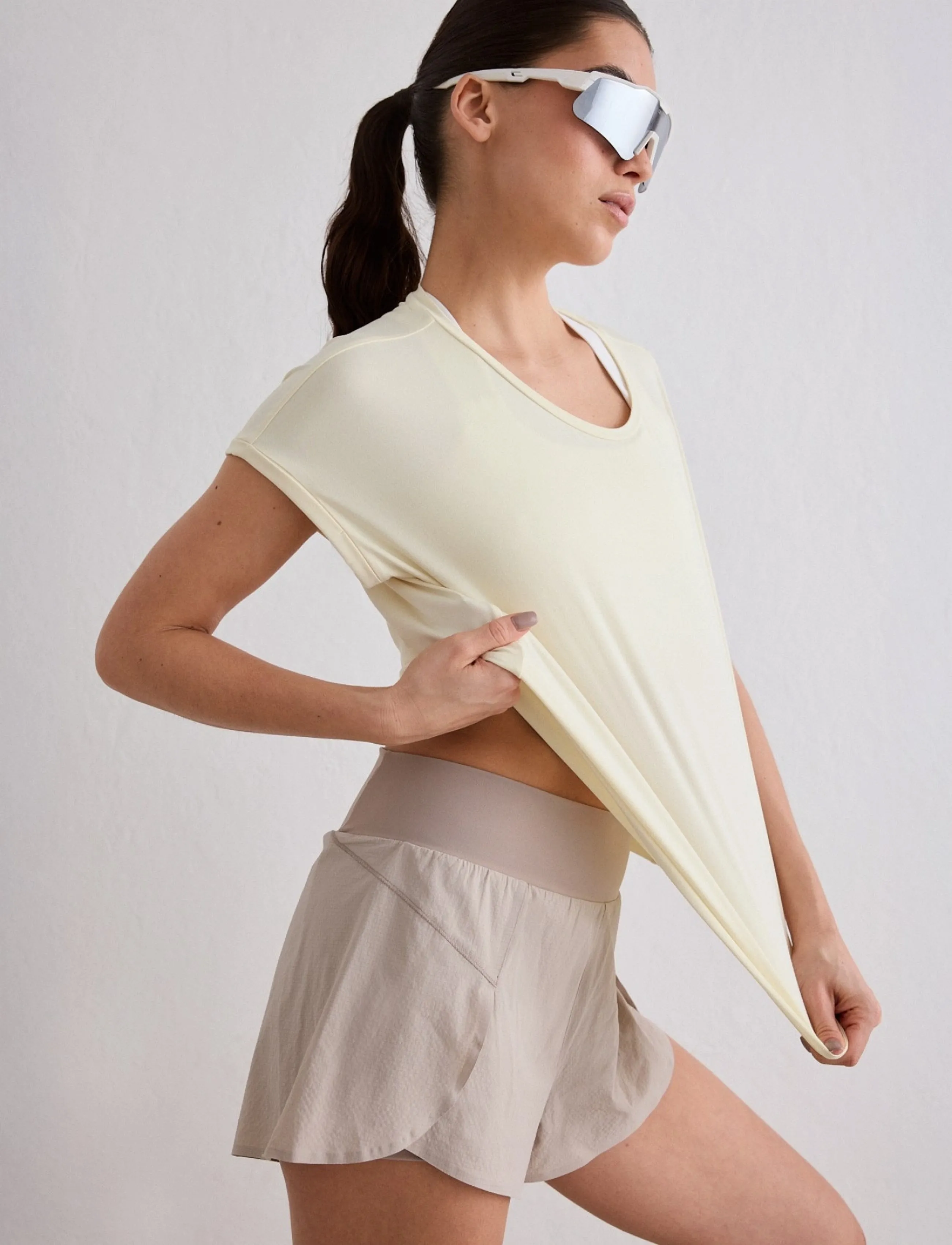 aim´n - Soft Basic Roll Sleeve Top - t-shirts - lemon white - 3