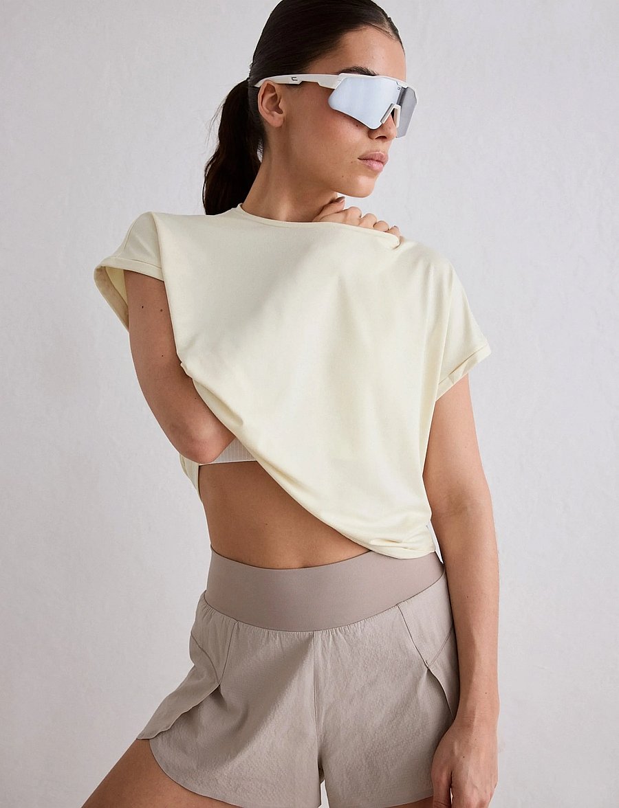 aim´n - Soft Basic Roll Sleeve Top - t-särgid - lemon white - 4