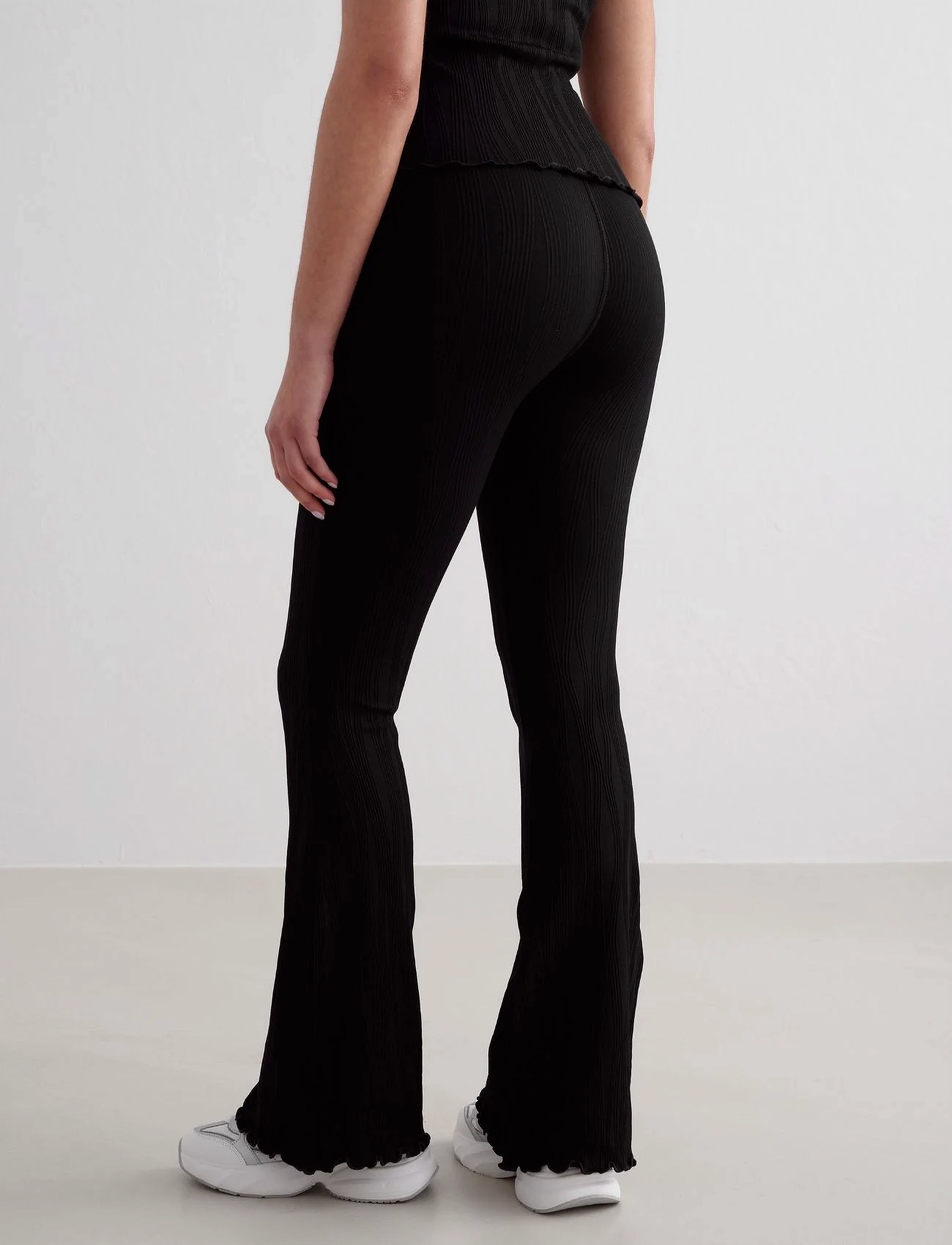 aim´n - Tulip Flare Tights - full length - black - 5