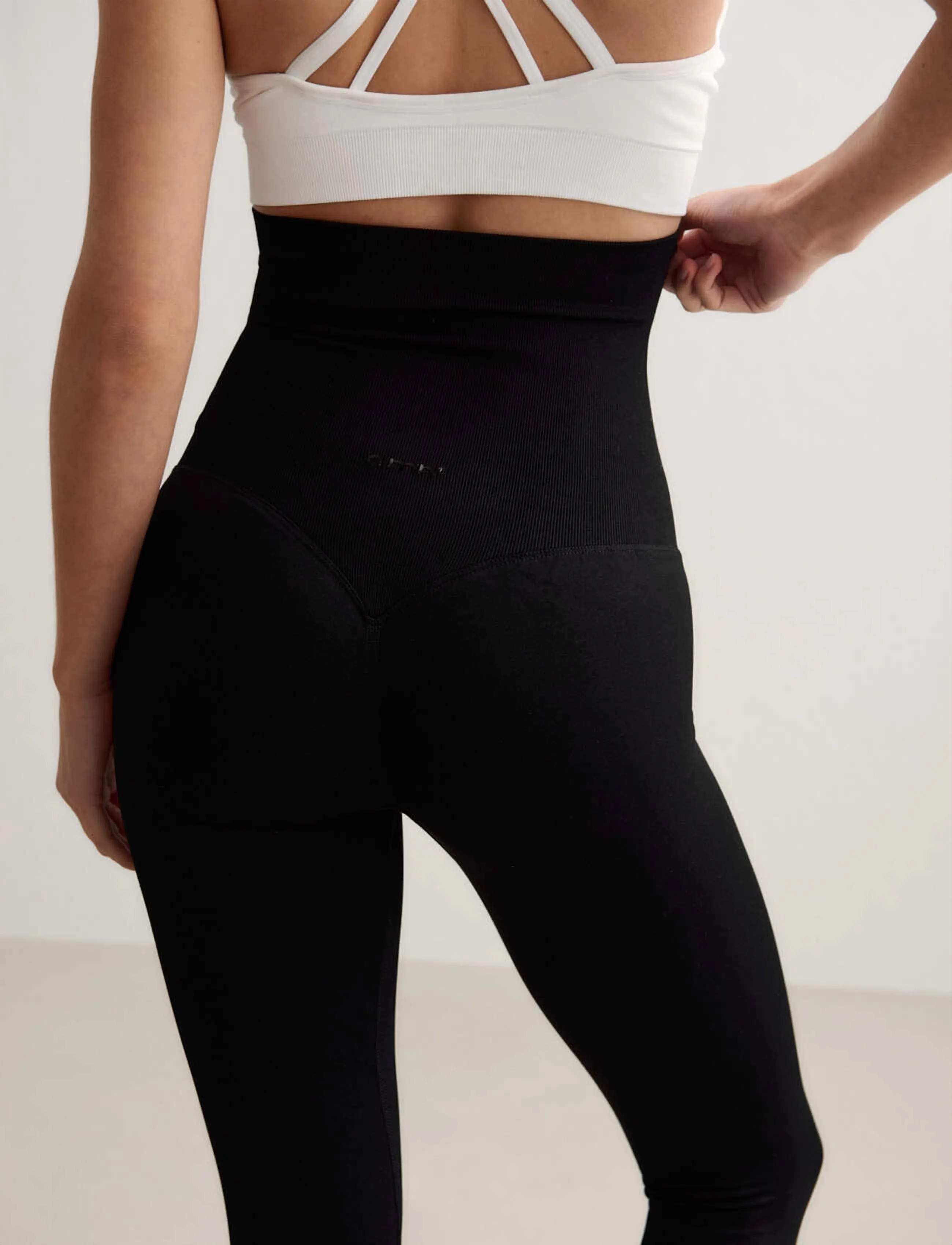 aim´n - Shape Seamless Core Control Tights - maternity tights - black - 5