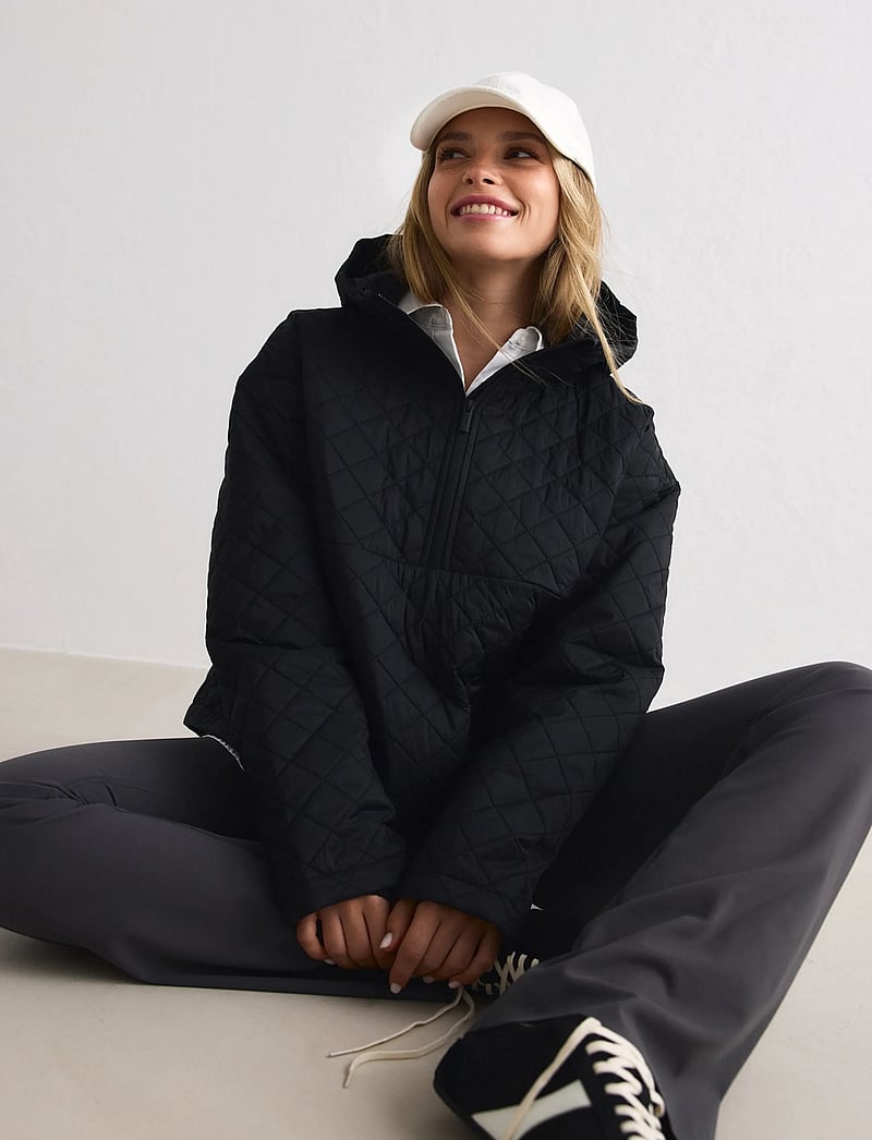 aim´n - Cropped Quilted Anorak - anorak stila jakas - black - 3