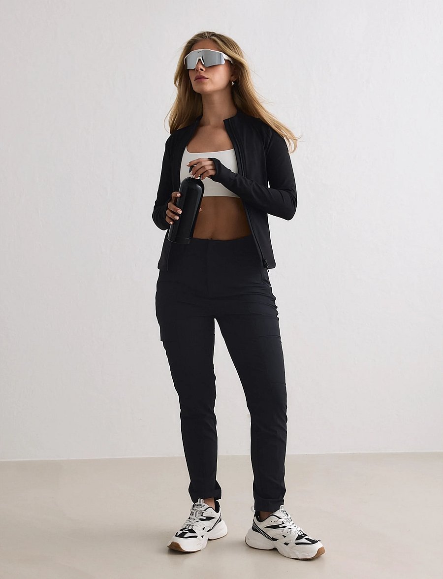 aim´n - Straight Leg Cargo Pants - vabaajapüksid - black - 0