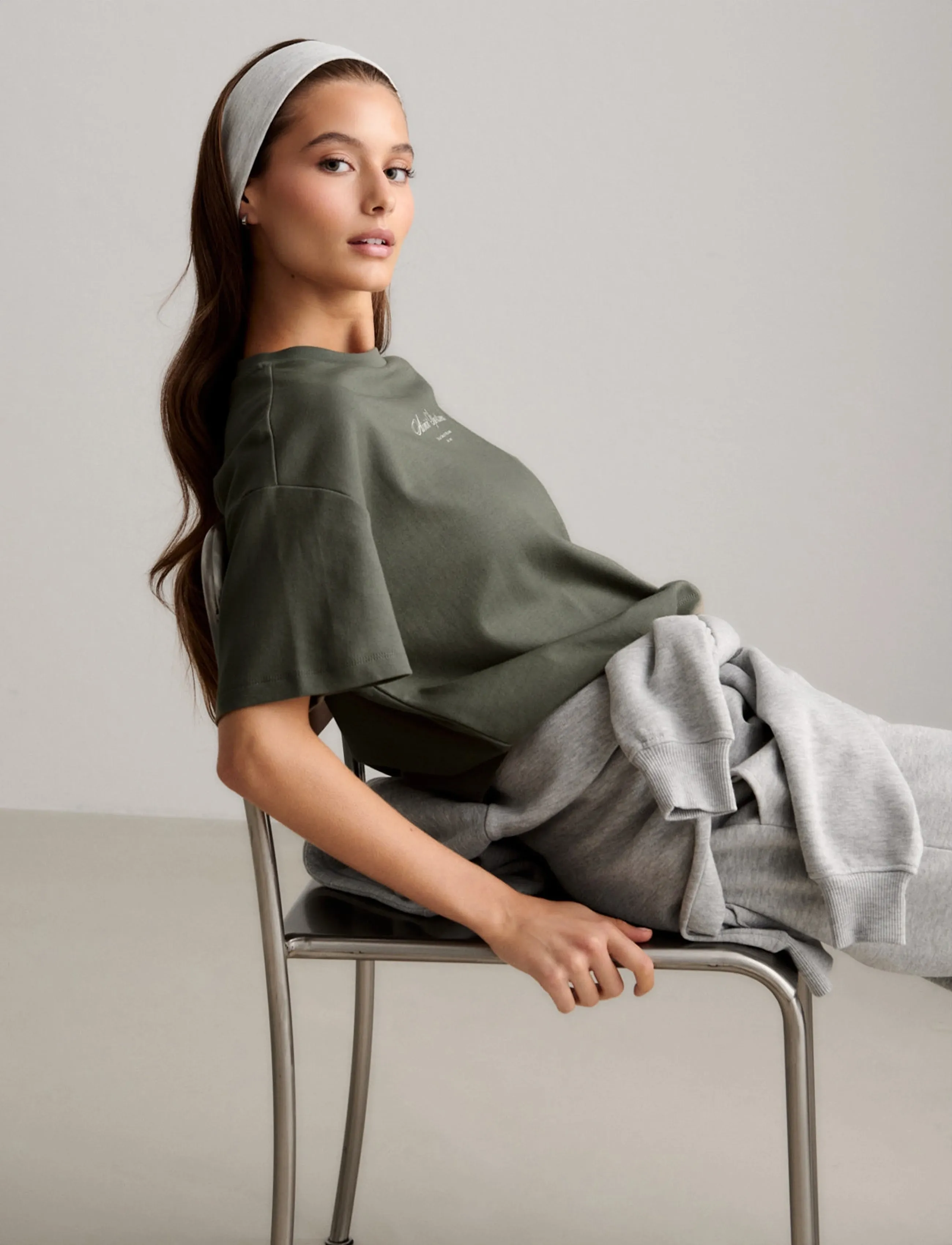 aim´n - Script Boxy T-shirt - t-shirts - ivy - 4