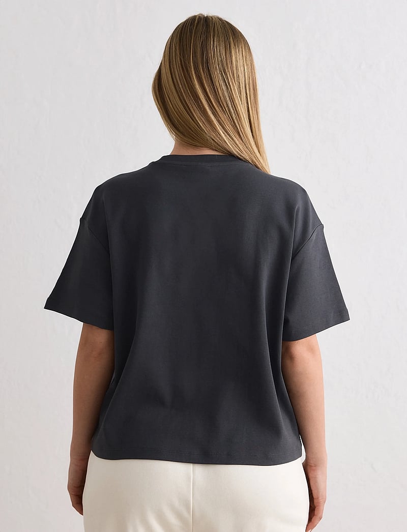 aim´n - Script Boxy T-shirt - t-shirts - shadow grey - 3