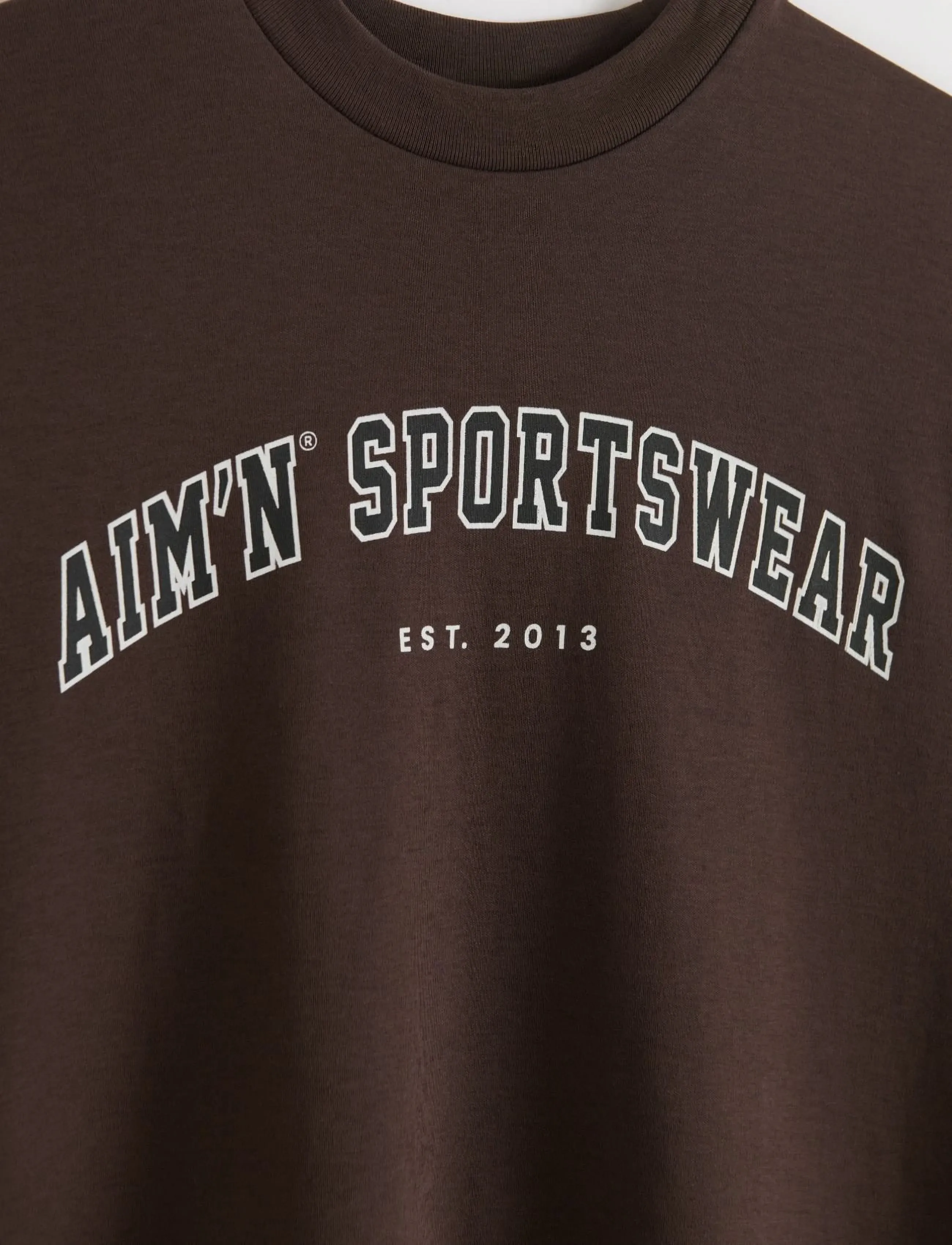 aim´n - Varsity Boyfriend T-shirt - t-shirts - chocolate - 2