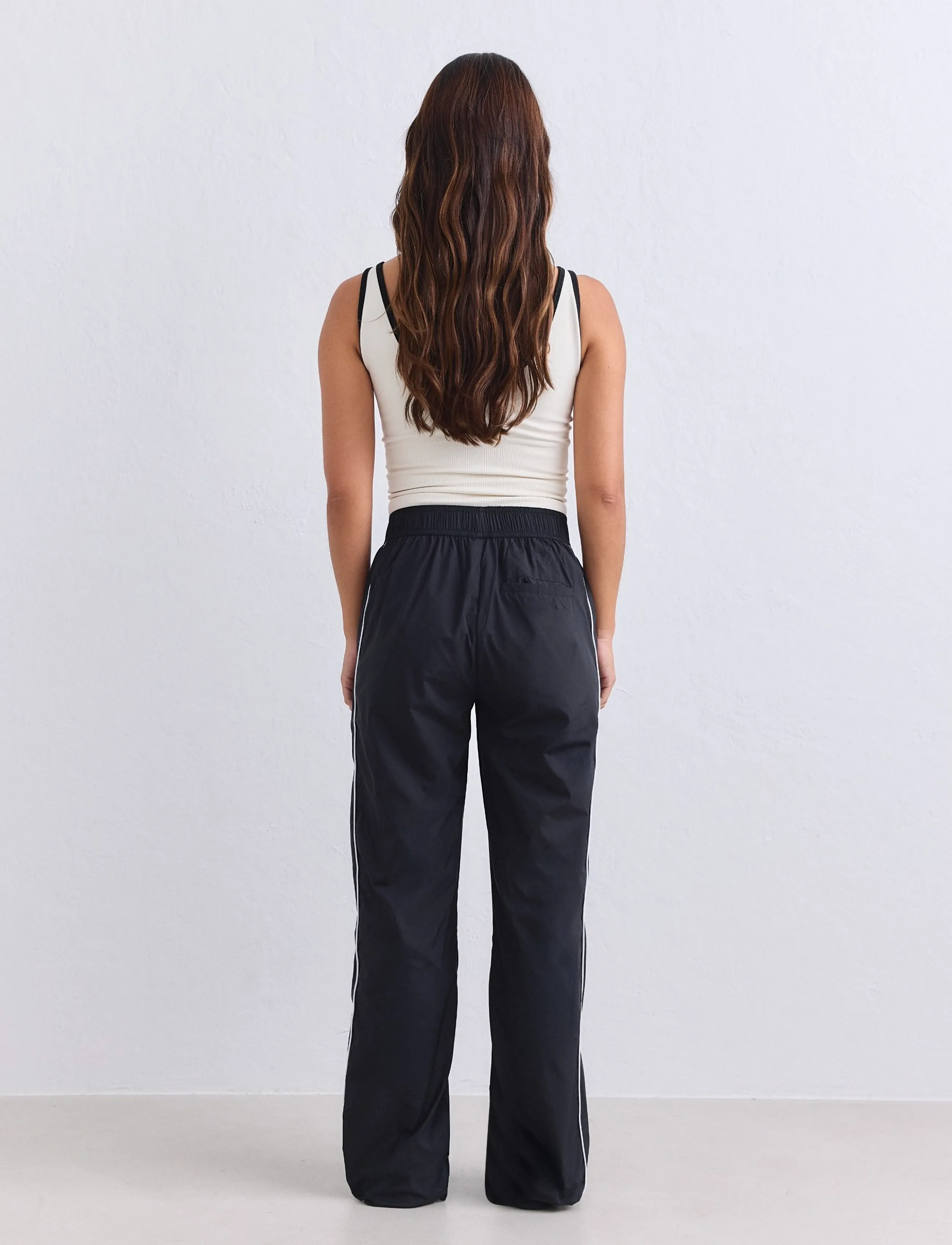 aim´n - Balance Tracksuit Pants - träningsbyxor - black - 3