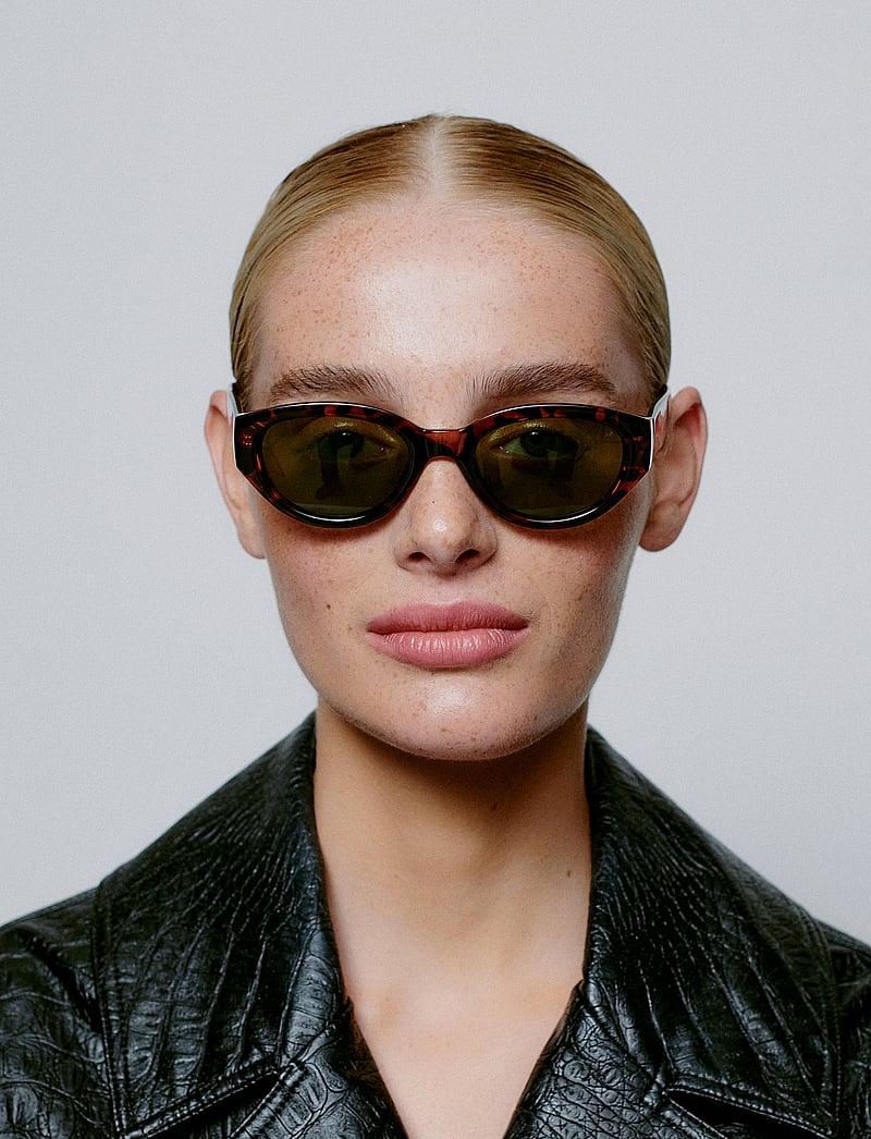 A.Kjærbede - Winnie - runde form - demi tortoise - 0