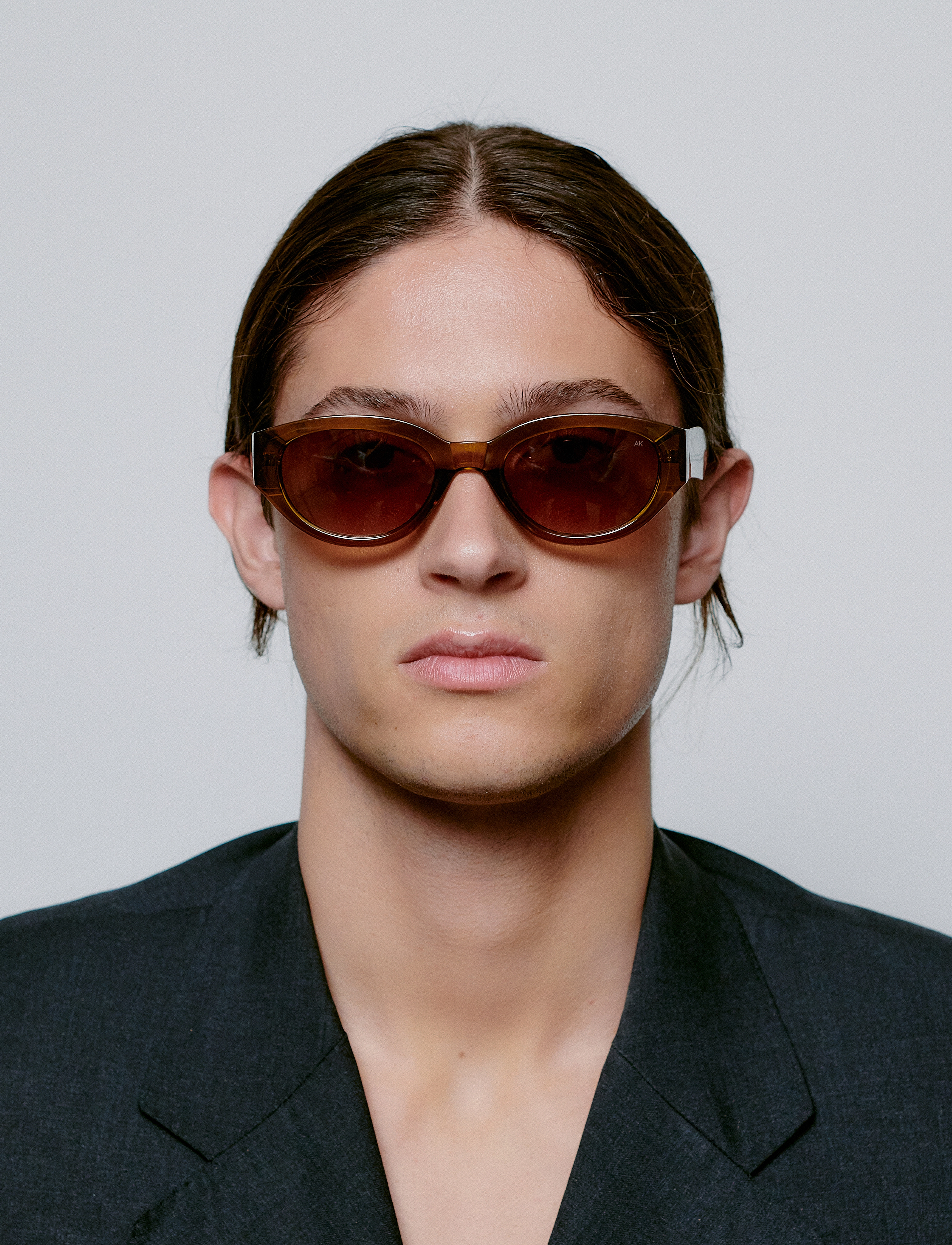 A.Kjærbede - Winnie - round frame - smoke transparent - 5