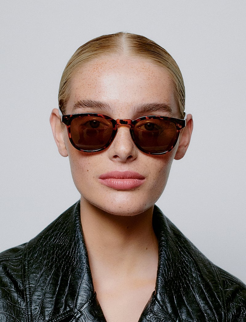 A.Kjærbede - Bate - runde solbriller - demi tortoise - 0