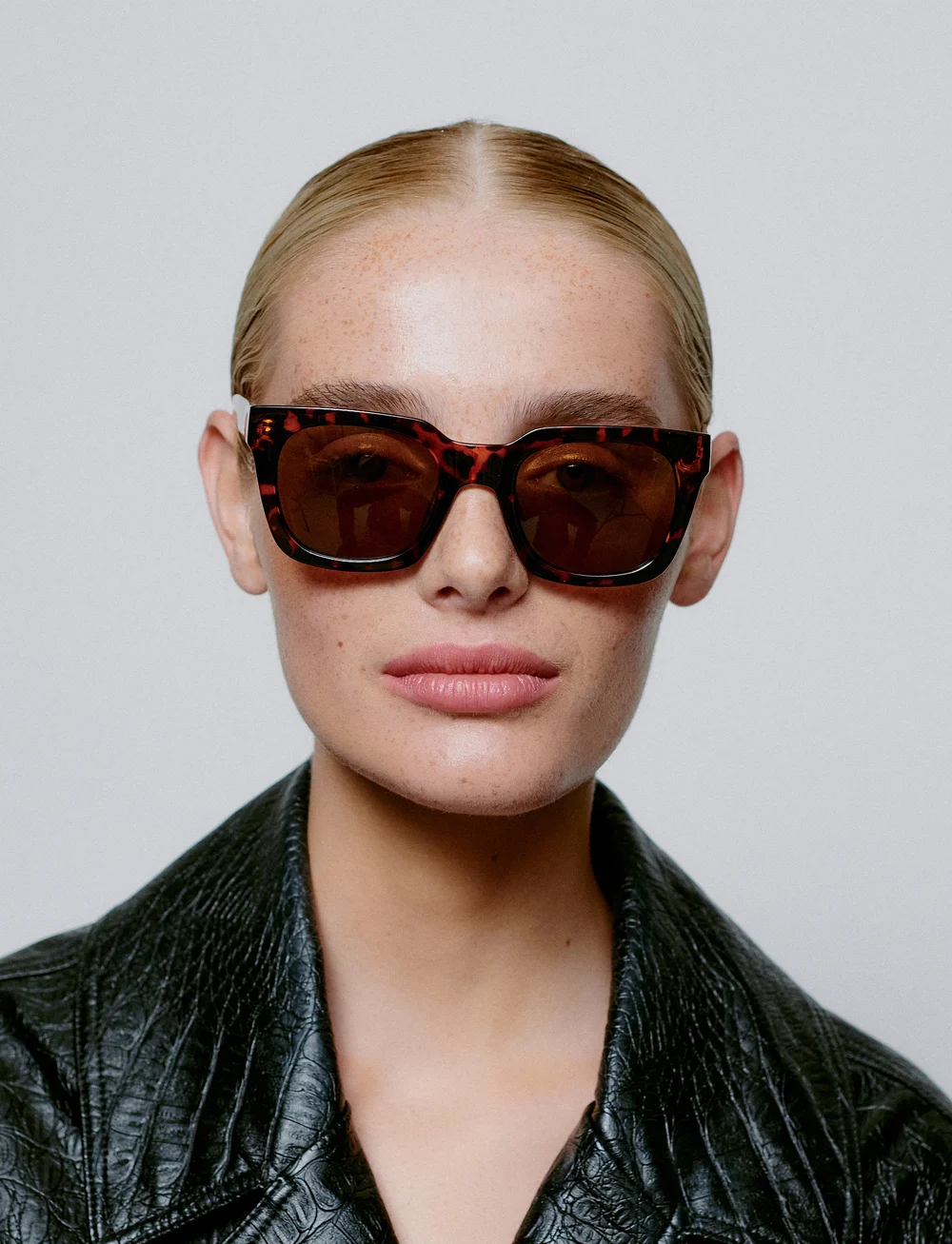 A.Kjærbede - Nancy - d-formade - demi tortoise - 0