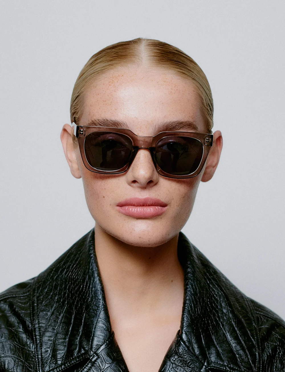 A.Kjærbede - Nancy - d-shaped solbriller - grey transparent - 0