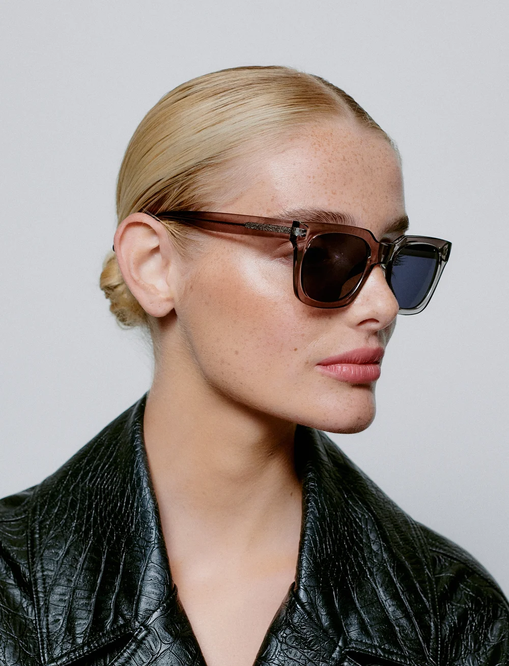 A.Kjærbede - Nancy - d-shaped solbriller - grey transparent - 4