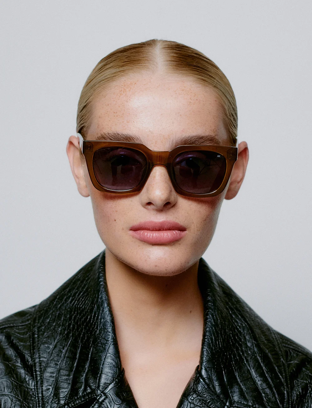 A.Kjærbede - Nancy - d-shaped - smoke transparent - 0