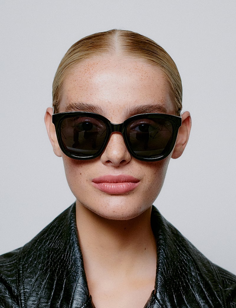 A.Kjærbede - Billy - Ümmarguse raamiga - black - 0