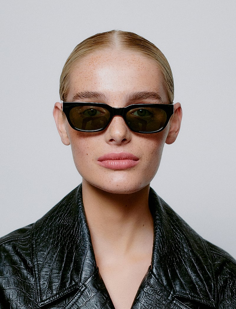 A.Kjærbede - Bror - kulmikkaat aurinkolasit - black - 0