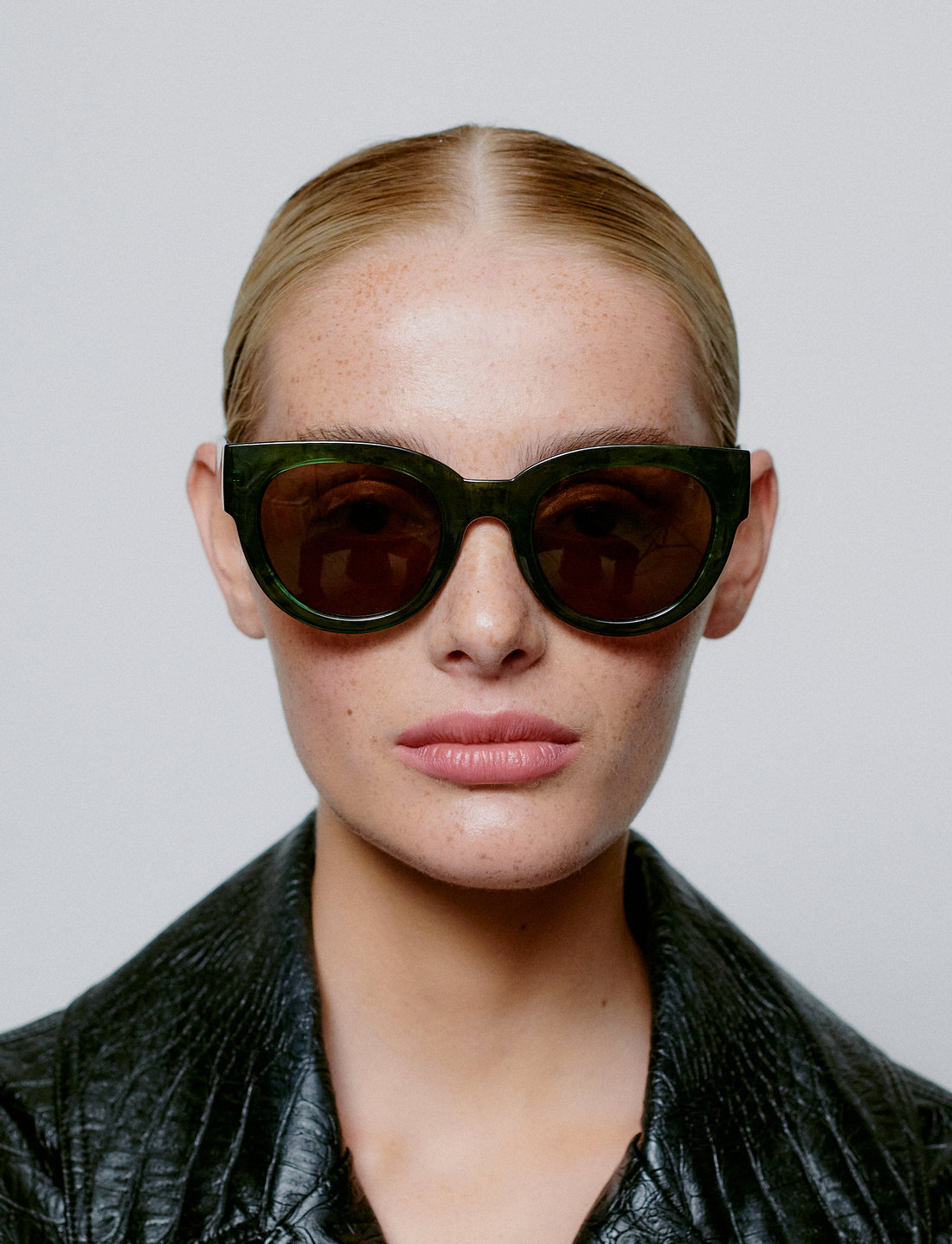 A.Kjærbede - Lilly - Ümmarguse raamiga - green marble transparent - 0