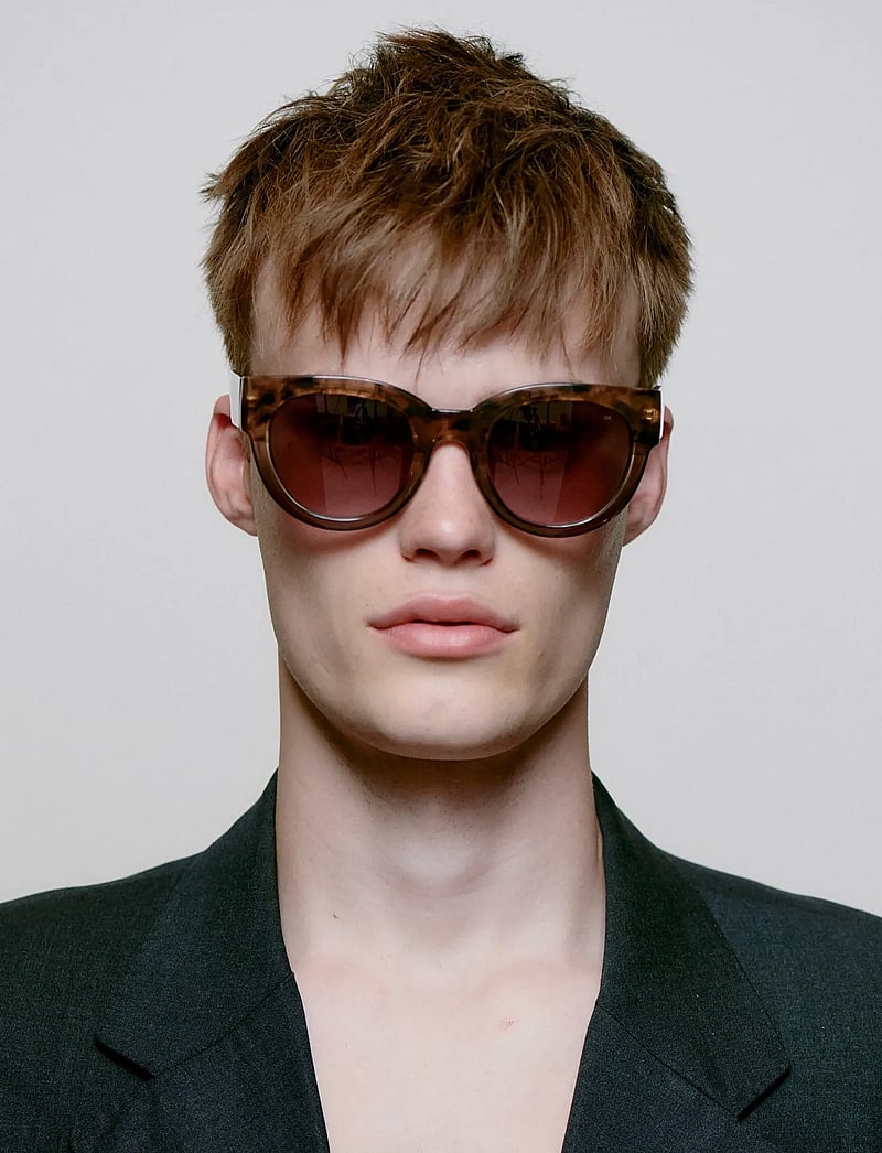 A.Kjærbede - Lilly - round frame - coquina - 2