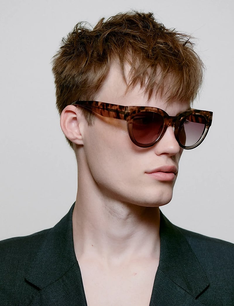 A.Kjærbede - Lilly - round frame - coquina - 4