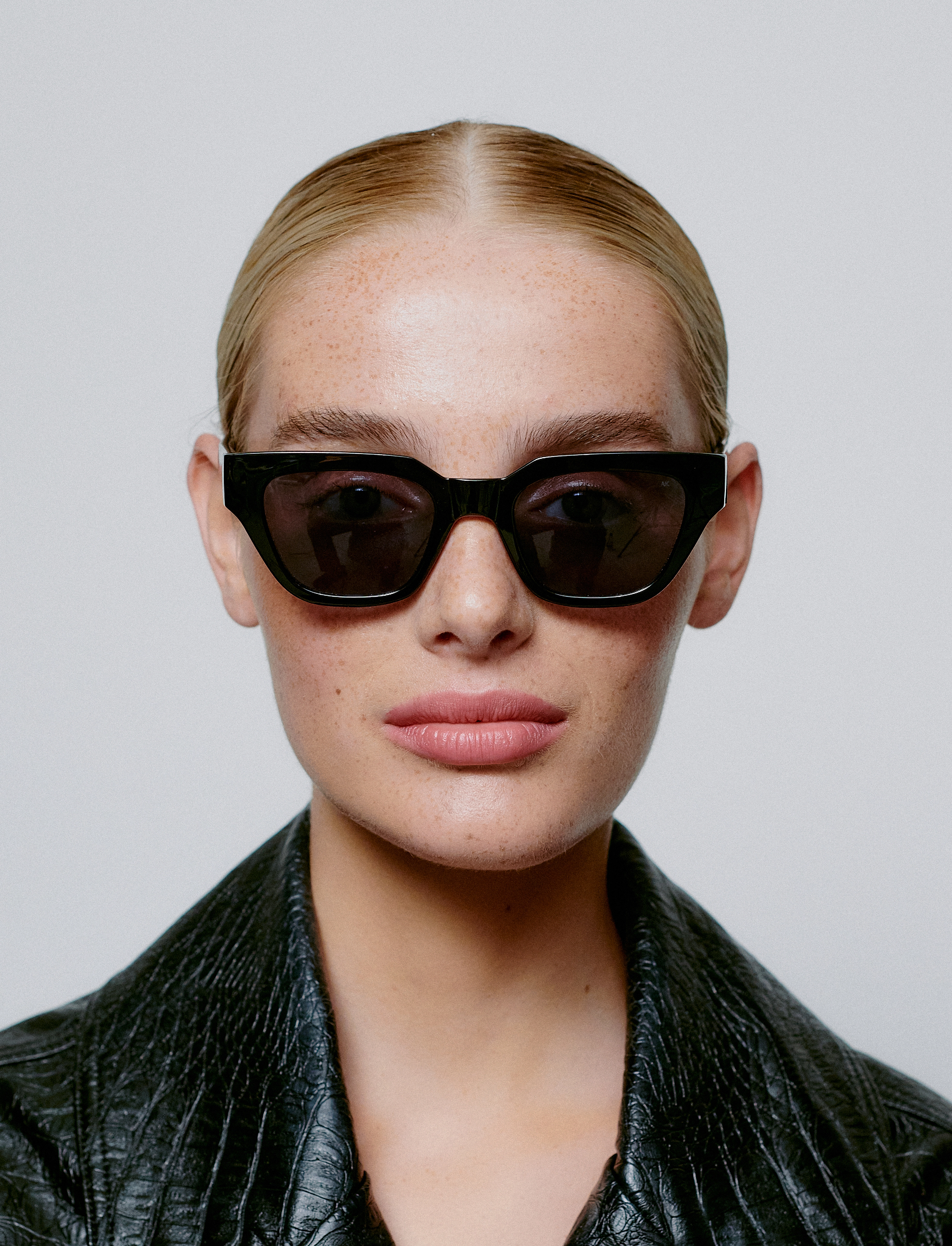 A.Kjærbede Kaws, One Size, Sunglasses, Schwarz - D-frame- Wayfarer Frauen