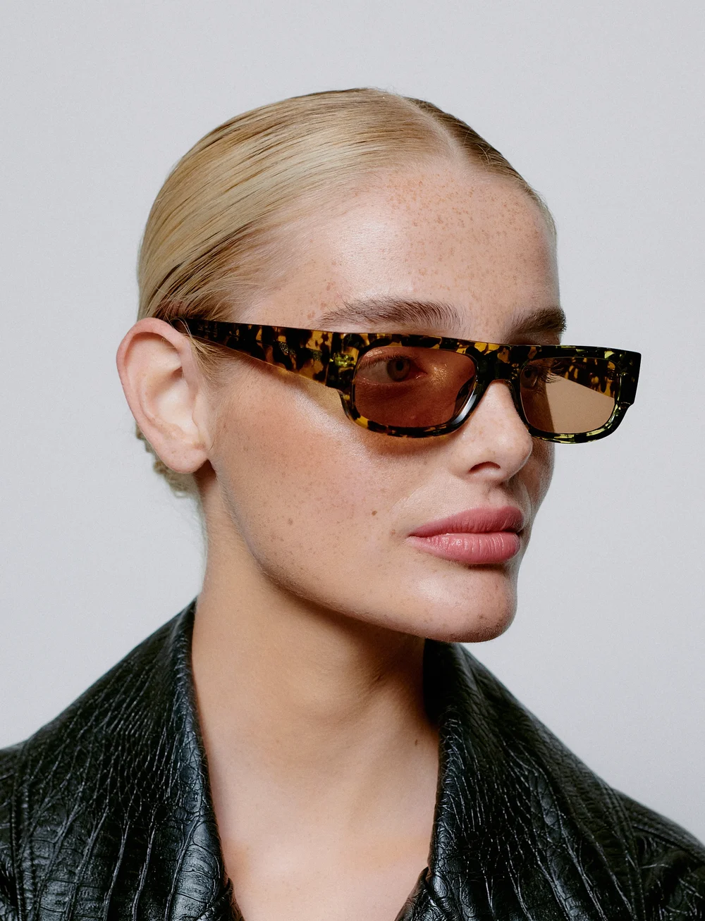 A.Kjærbede - Jean - kandilise raamiga - black / yellow tortoise - 3