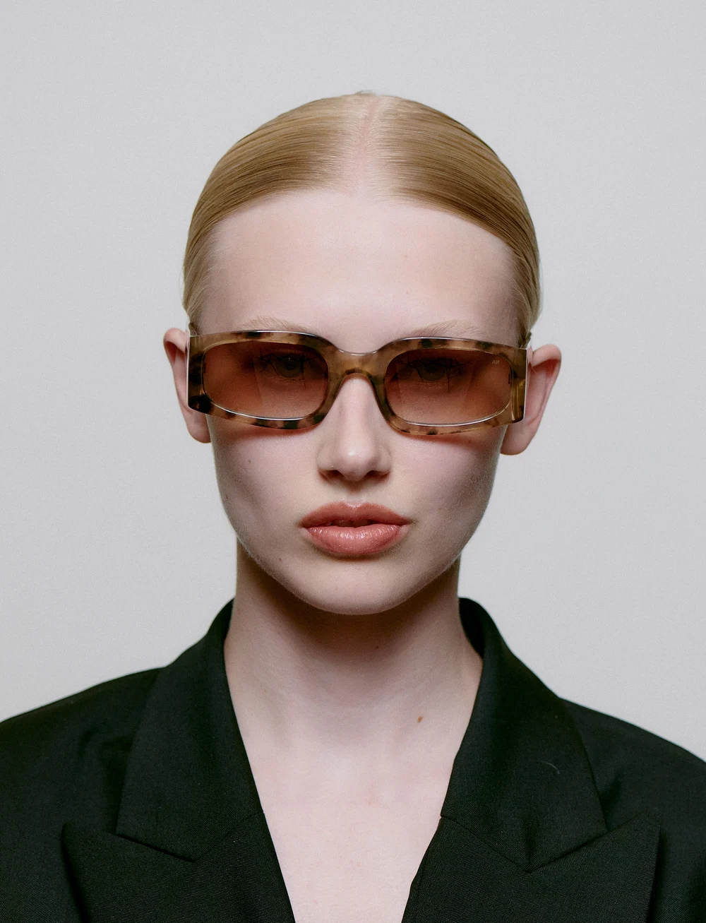 A.Kjærbede - Alex - eckige form - coquina - 5