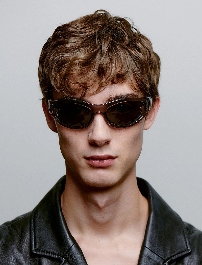 A.Kjærbede - Blast - rund form - grey transparent - 4