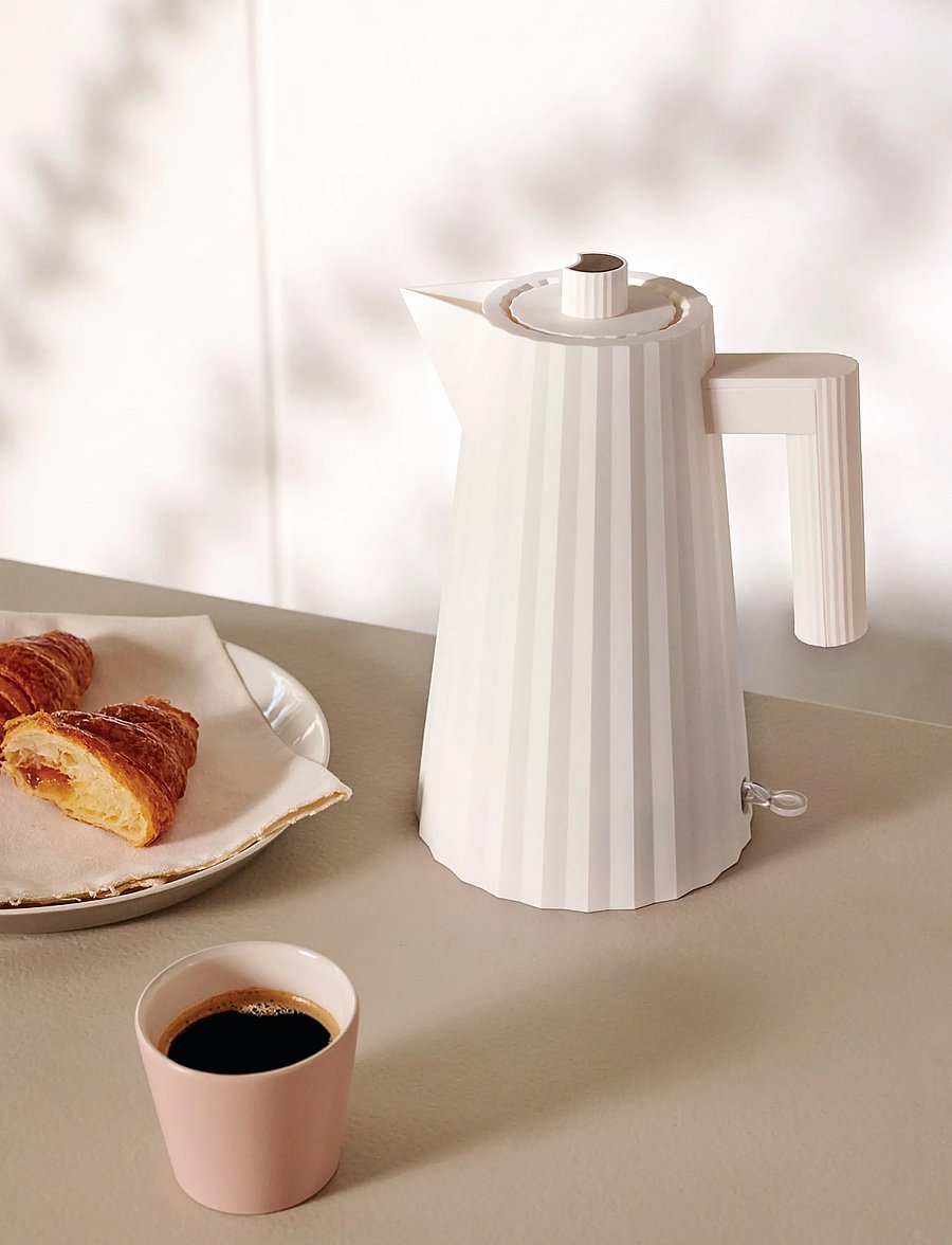 Alessi - Electric kettle in thermoplastic, white European plug 2400W - elektriskās tējkannas un katli - white - 0