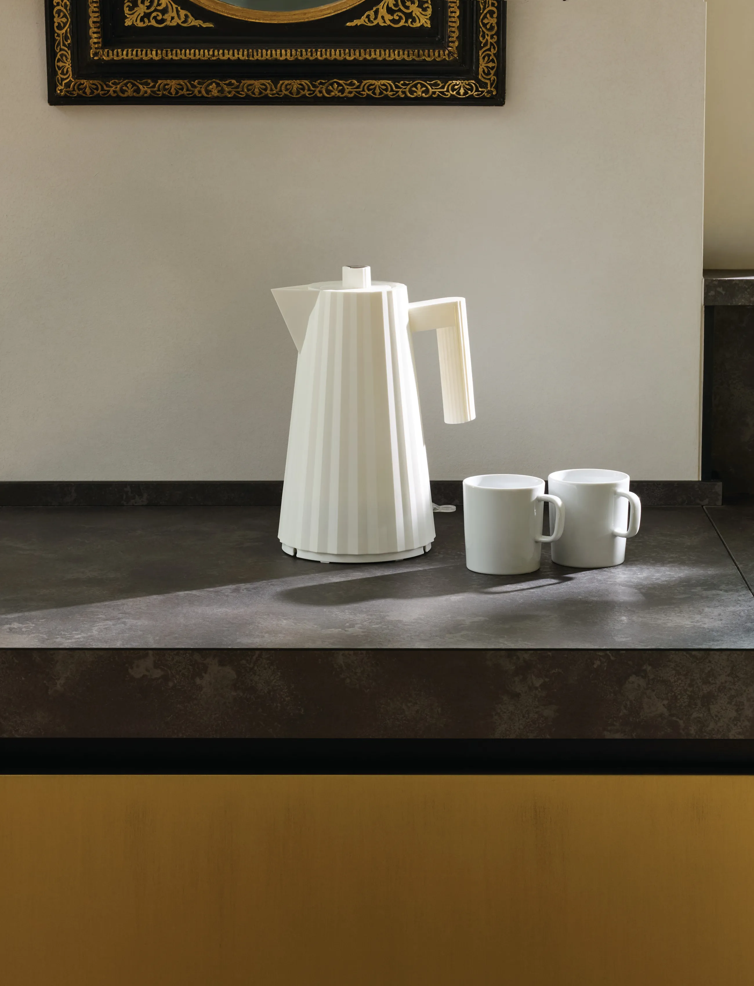 Alessi - Electric kettle in thermoplastic, white European plug 2400W - veekeetjad ja -keedukannud - white - 2