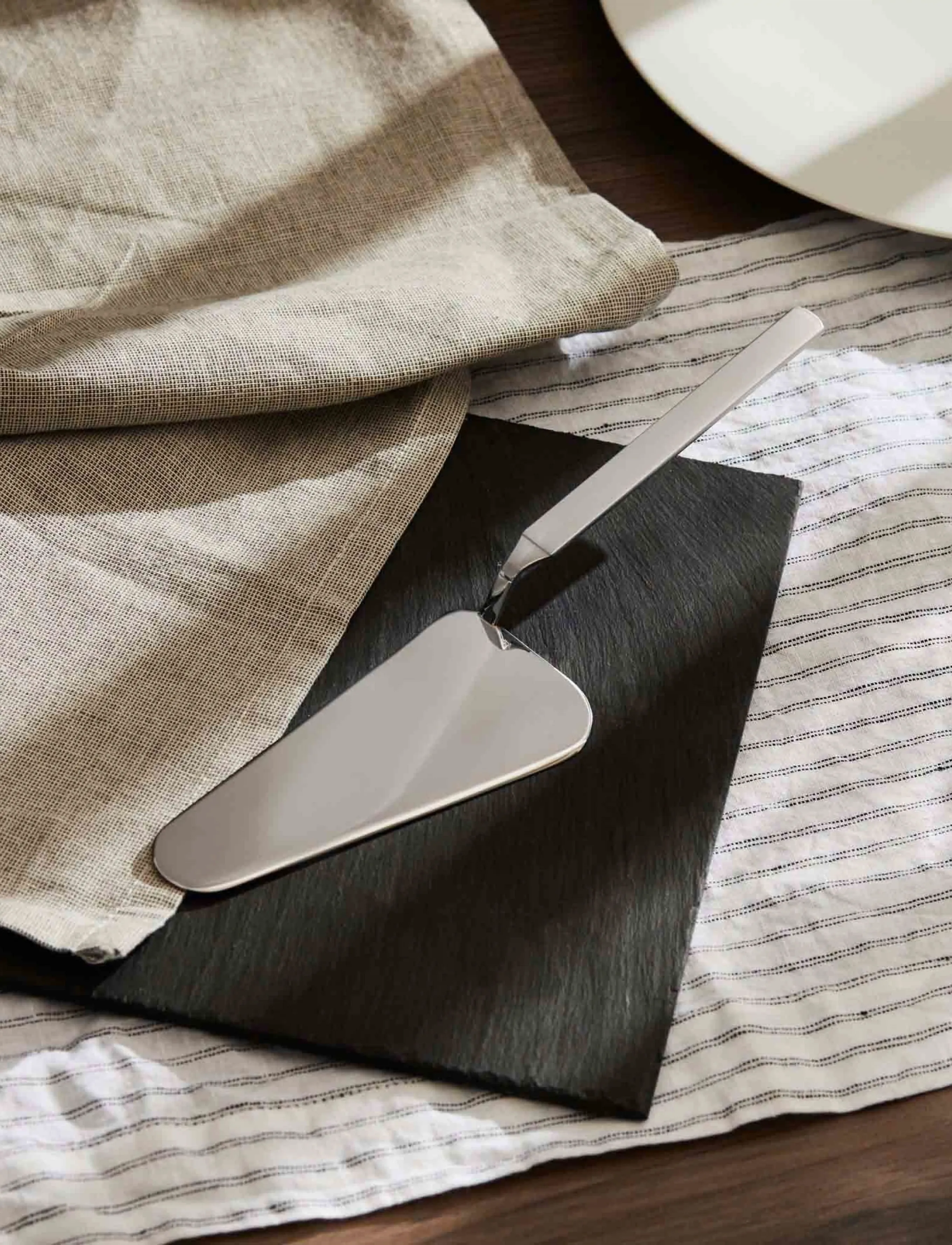 Alessi Cake Server I 18/10 Stainless Steel, Mirror-Polished Med Matte Handtag, One Size, Cutlery, Silber - Knifes, Homeware