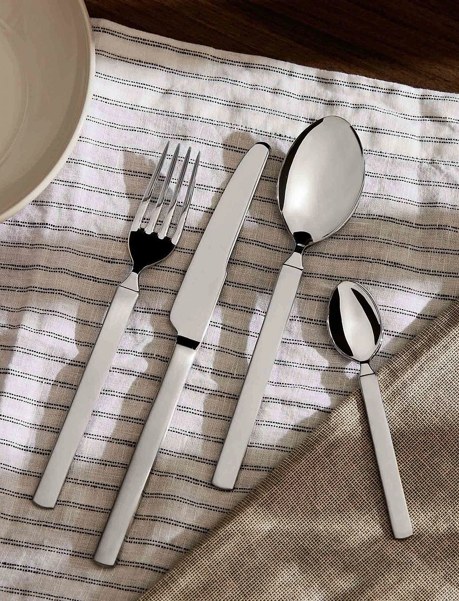 Alessi - Cutlery set with 6 spoons, forks, knives and coffee spoons - bestecksets - steel - 0