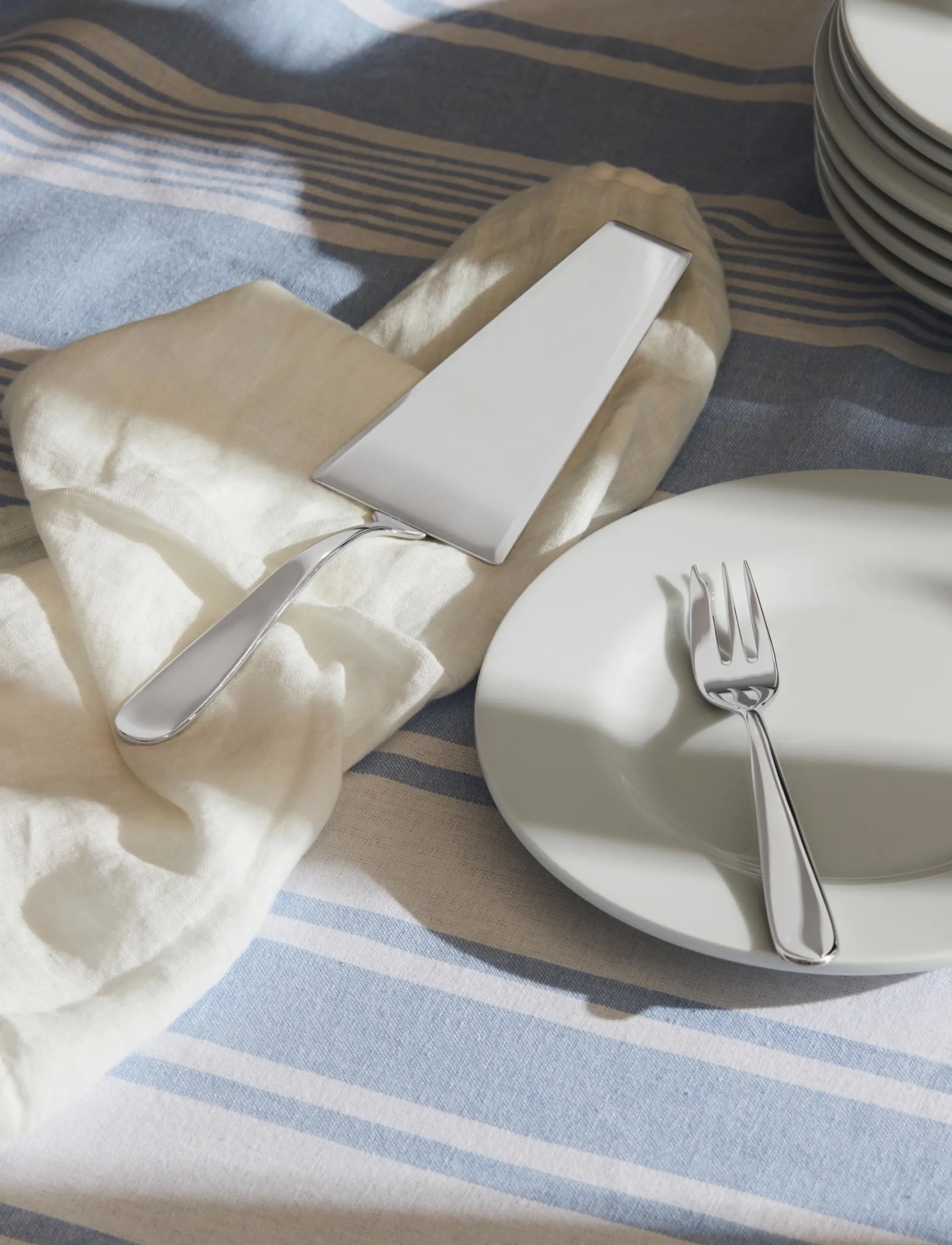 Alessi Cake Server I 18/10 Stainless Steel, L:23 cm, Silver, Bestik > Kageknive, Unisex