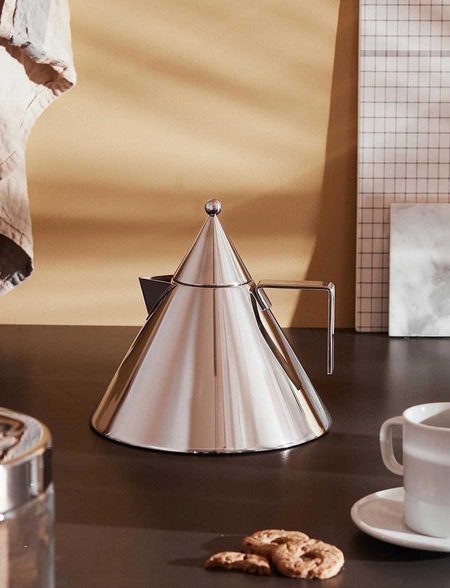 Alessi - Il Conico induction kettle in 18/10 stainless steel - wasserkessel & wasserkocher - steel - 2