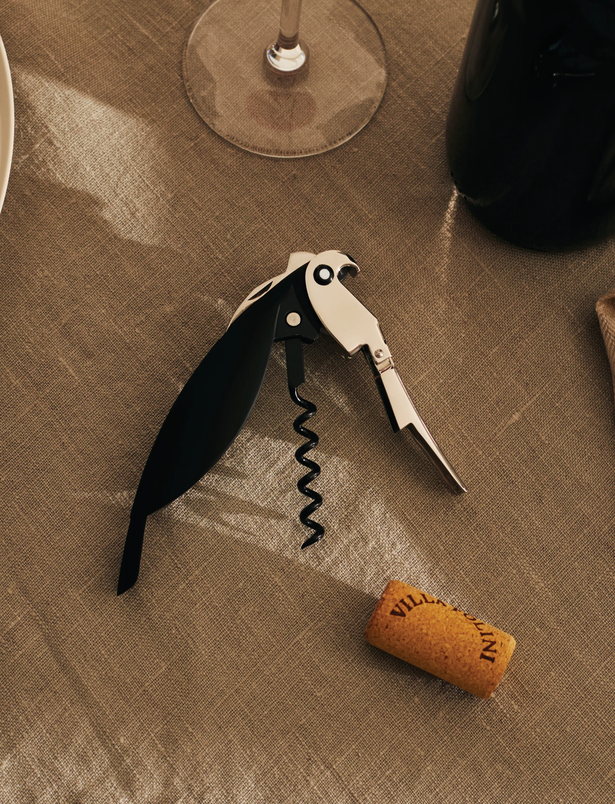 Alessi - Sommelier corkscrew in die-cast aluminum and PC, black Licensed by Pulltaps - black - 4