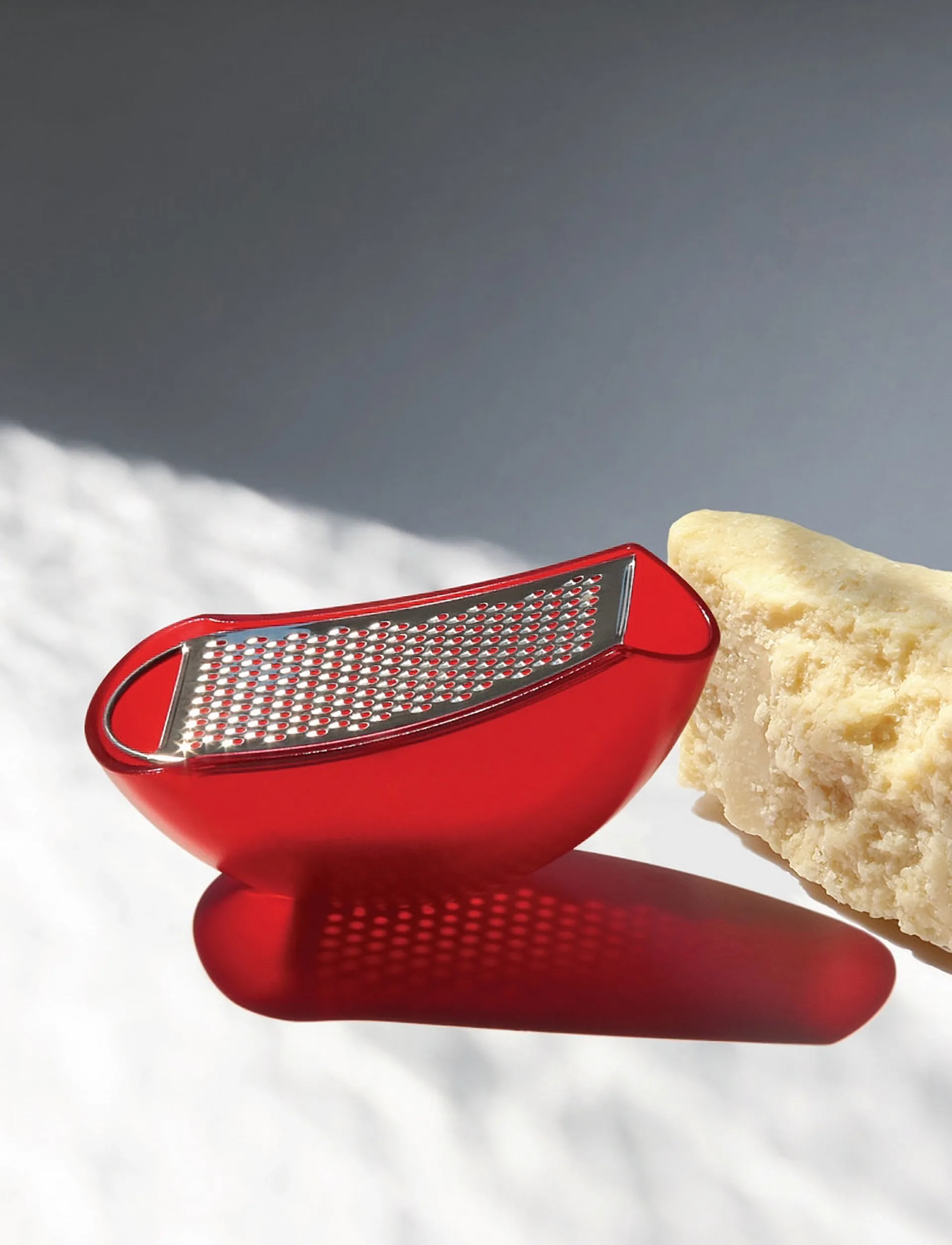Alessi Grater With Cheese Cup In Thermoplastic, Red And Polished Steel, 15.3X7.5X6.7 cm, Kitchen Tools, Rot - Graters, Homeware