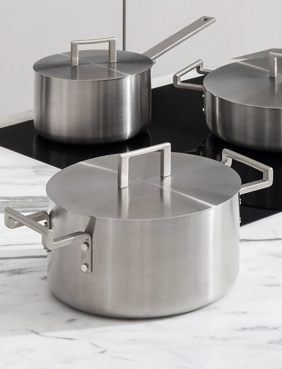 Alessi - Multi-layered saucepan (AISI 430, aluminum, 18/10 stainless steel) with PVD coating induction - auflaufformen - steel - 3