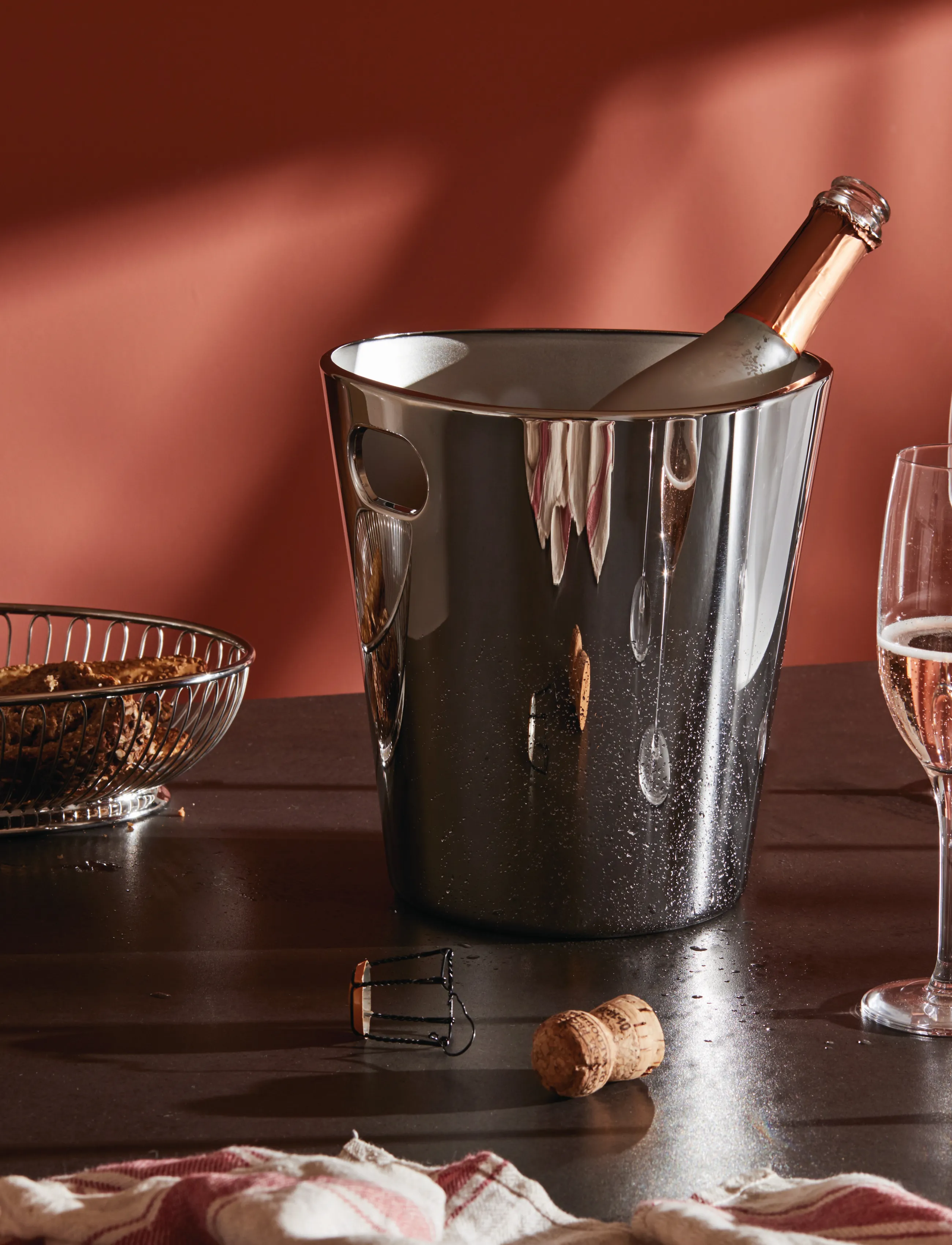Alessi Wine Cooler In 18/10 Stainless Steel, Mirror-Polished, D22 cm, Drink & Bar Accessories, Silber - Bottle Coolers, Homeware