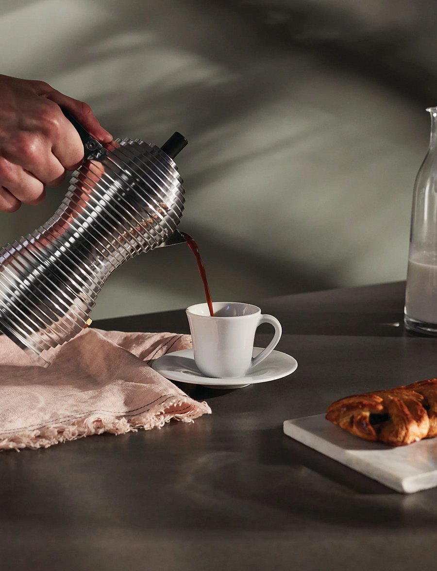 Alessi - Espresso maker in aluminum die-cast Handle and knob in PA, black suitable for induction 3 cups - black - 4