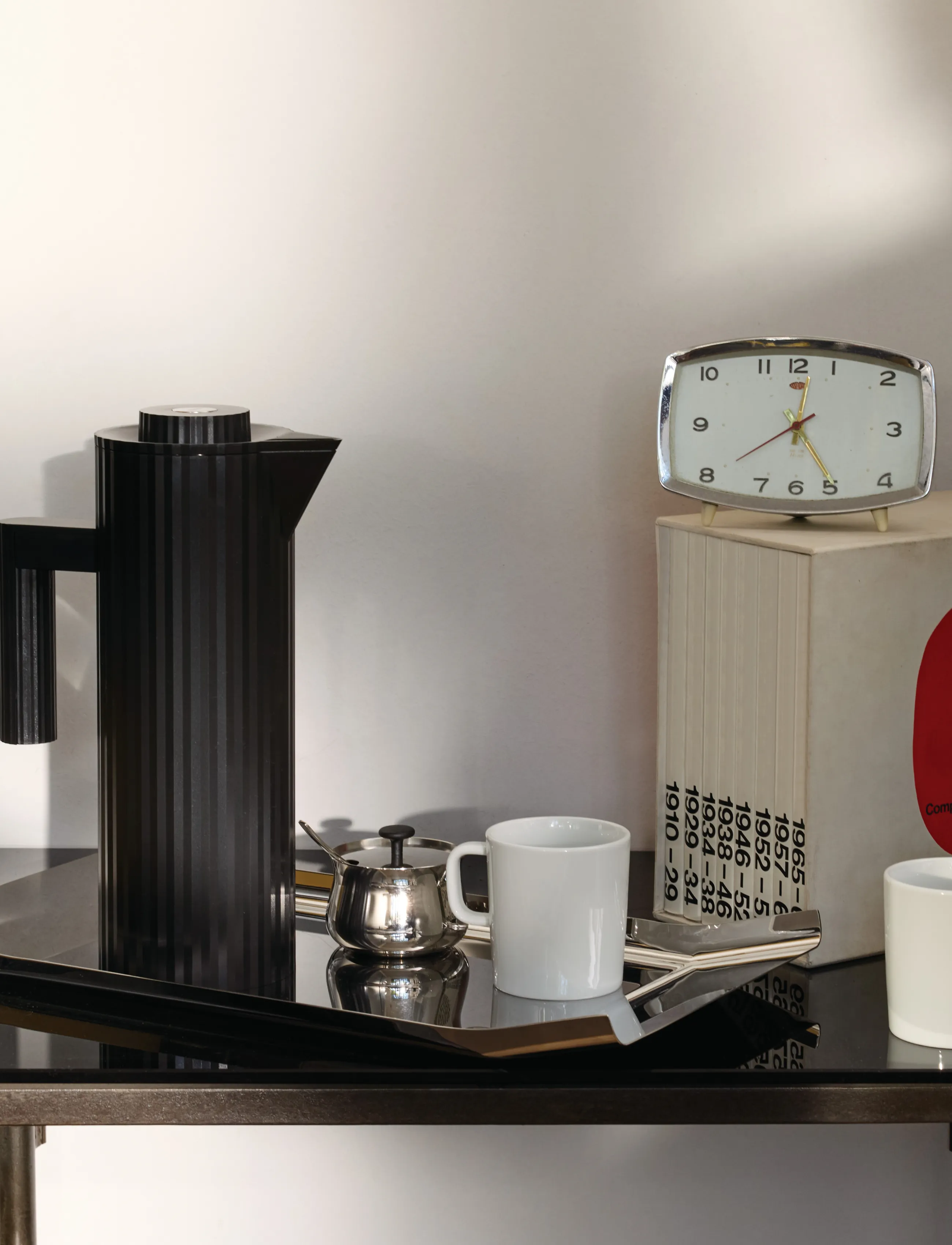 Alessi Thermo-Insulated Jug In Thermoplastic, Black Double Thermal Glass Inside, 5X11X32 cm, Jugs & Carafes, Schwarz - Homeware
