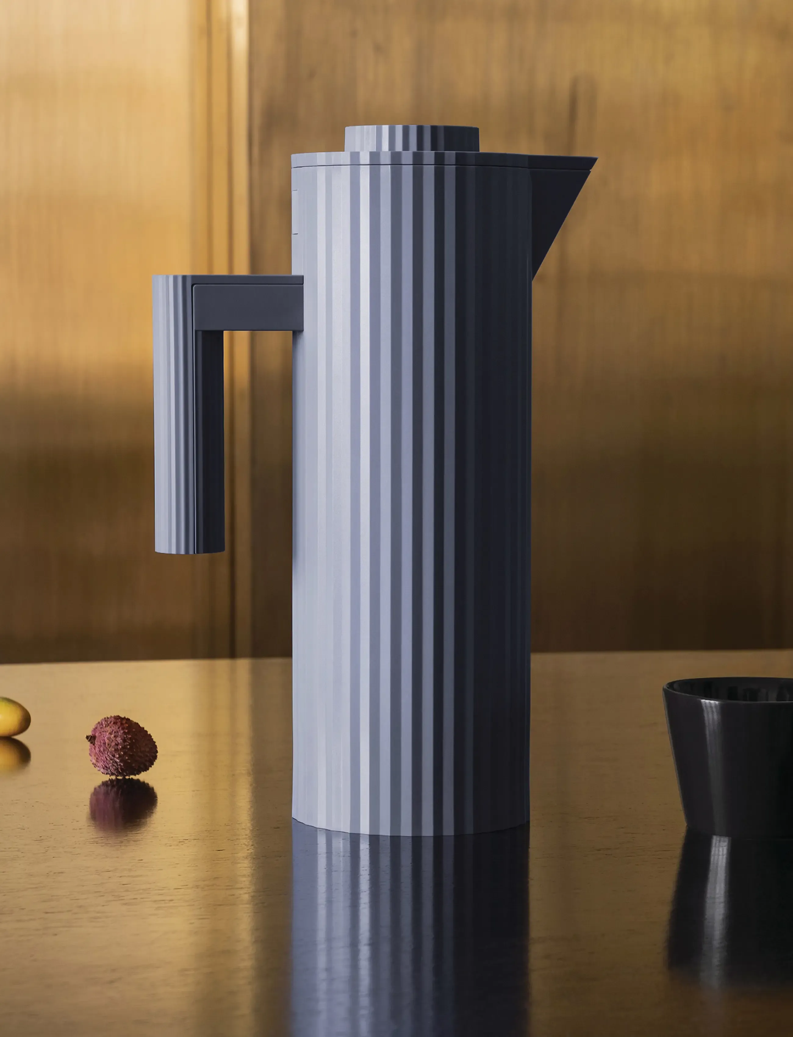 Alessi Thermo-Insulated Jug In Thermoplastic, Grey Double Thermal Glass Inside, 20X11X32 cm, Jugs & Carafes, Grau - Homeware