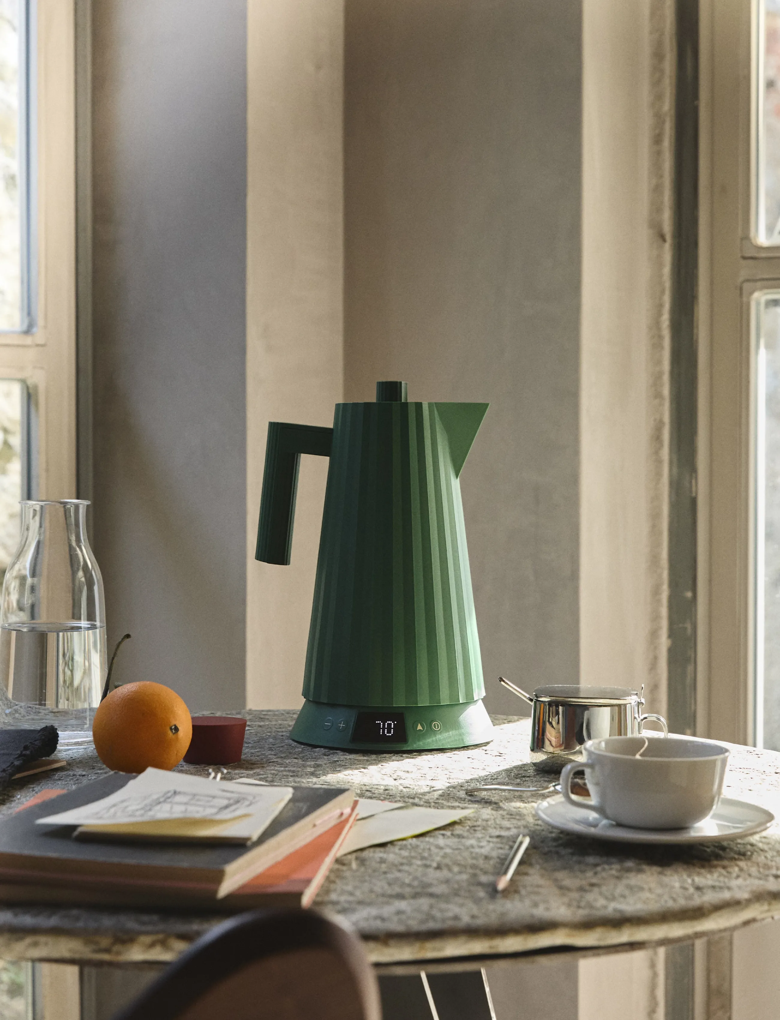 Alessi - Electric kettle with temperature control, in thermoplastic, green European plug 1850–2200W - green - 4